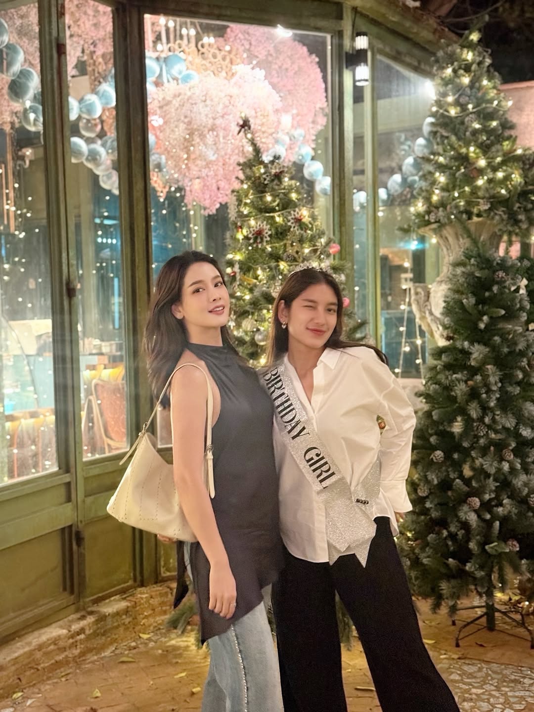 โม - อมีนา พินิจ