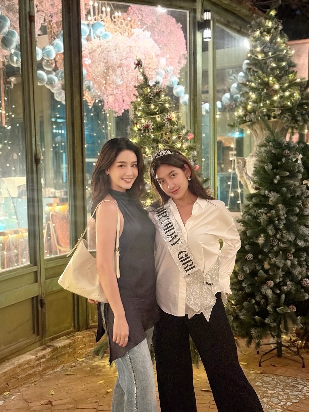 โม - อมีนา พินิจ