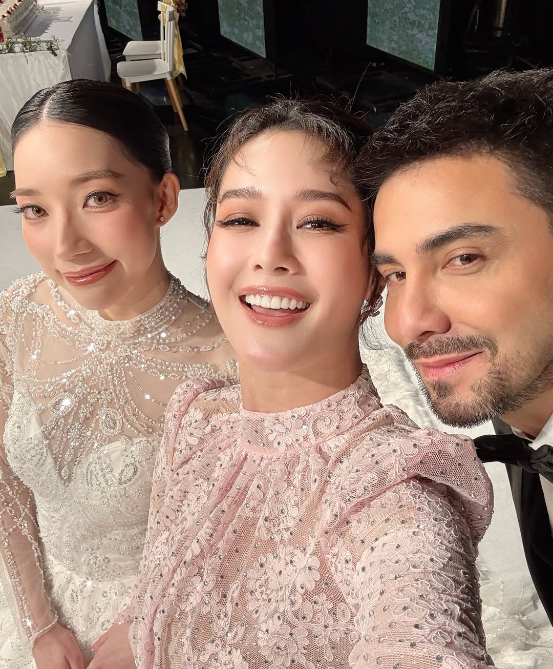 โม - อมีนา พินิจ