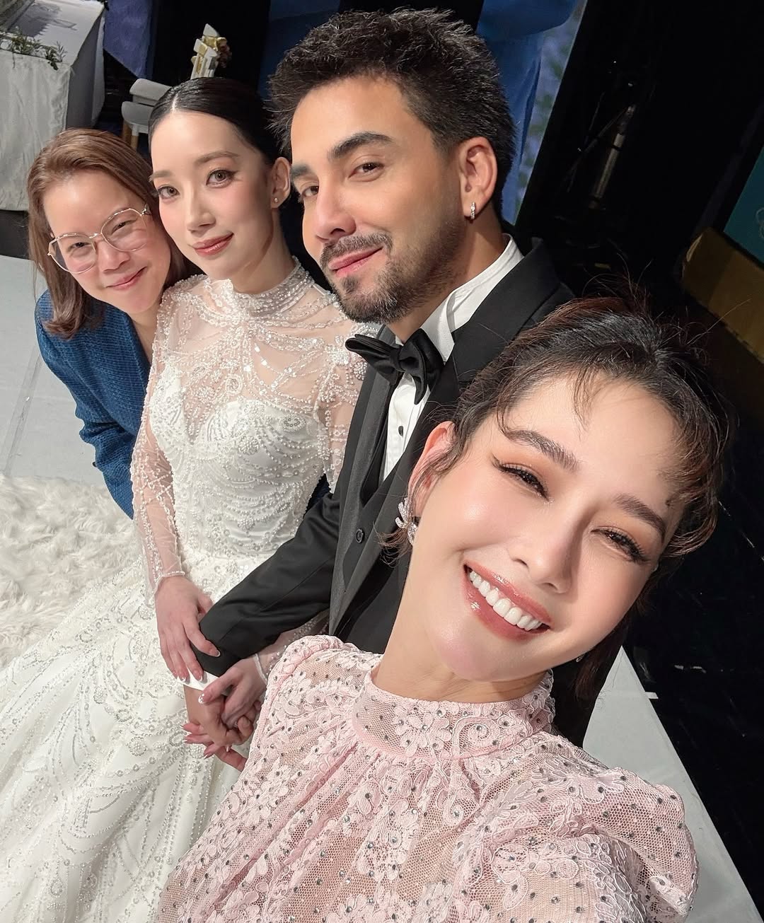 โม - อมีนา พินิจ