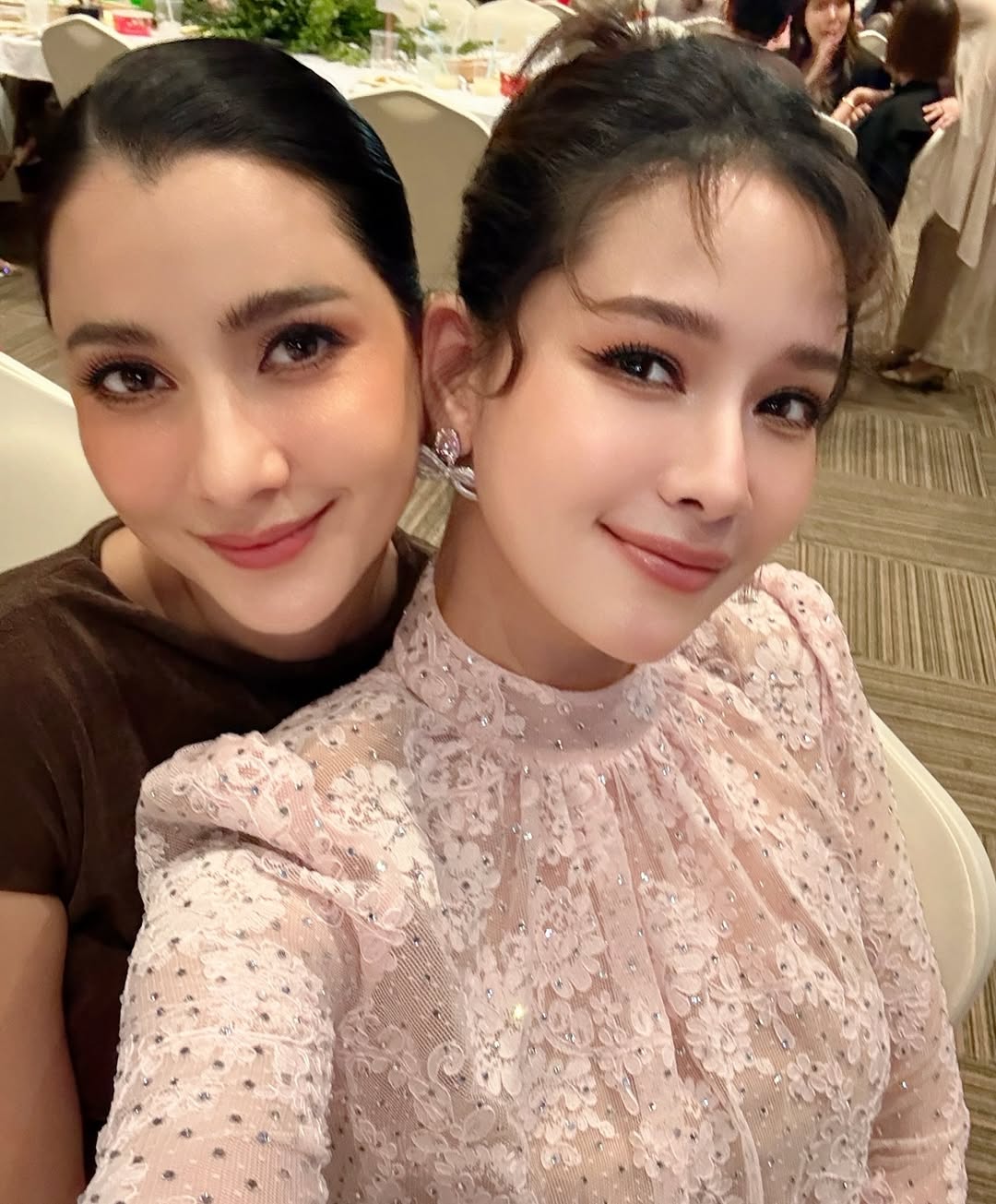 โม - อมีนา พินิจ