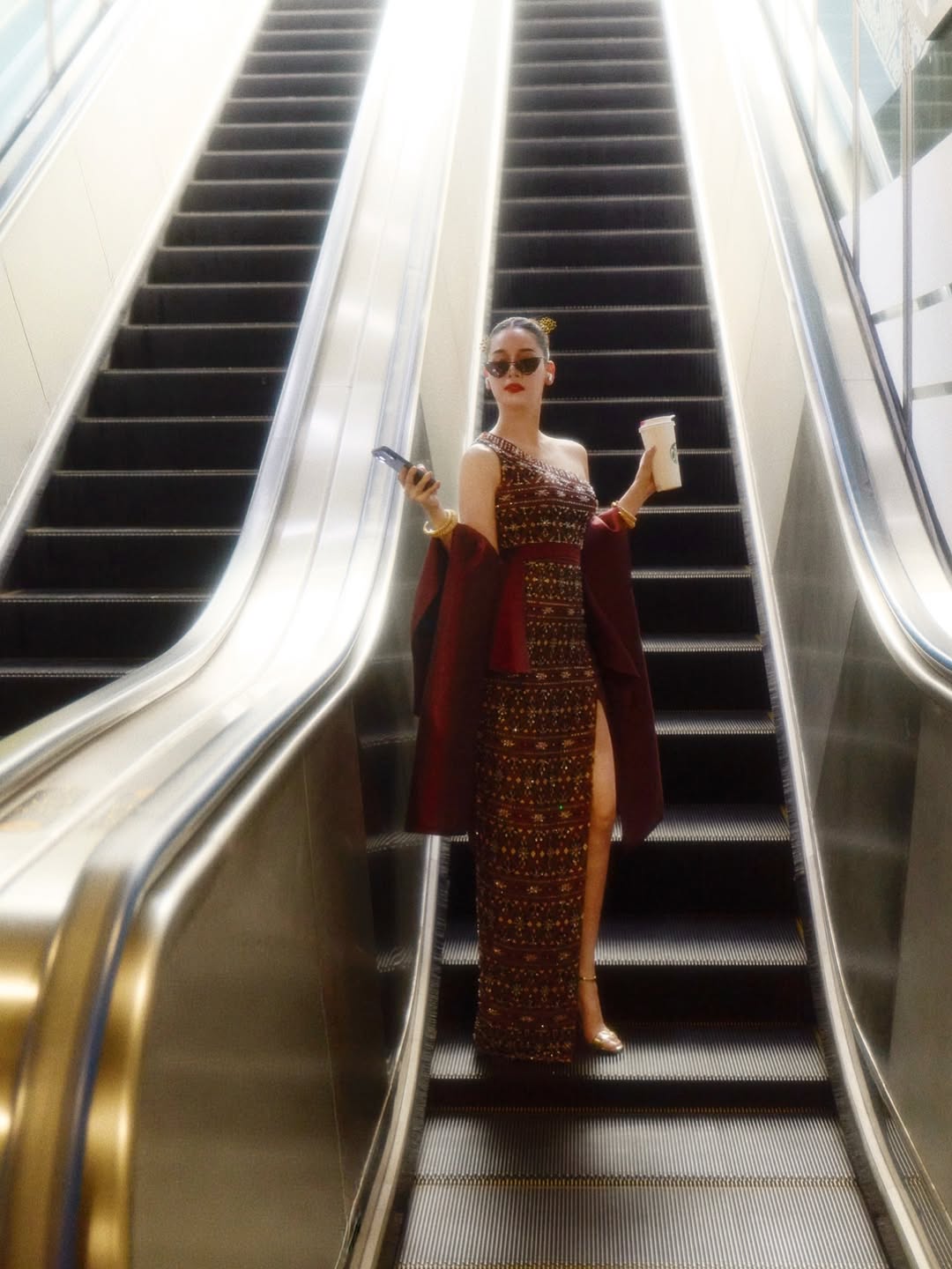 โม - อมีนา พินิจ