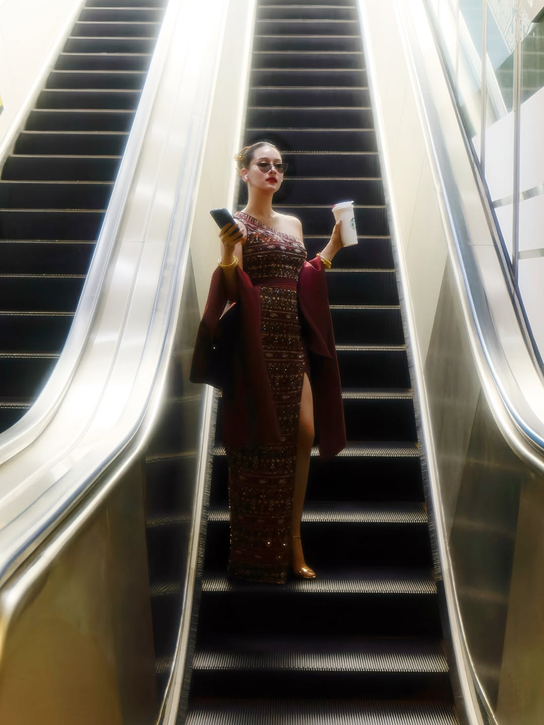 โม - อมีนา พินิจ