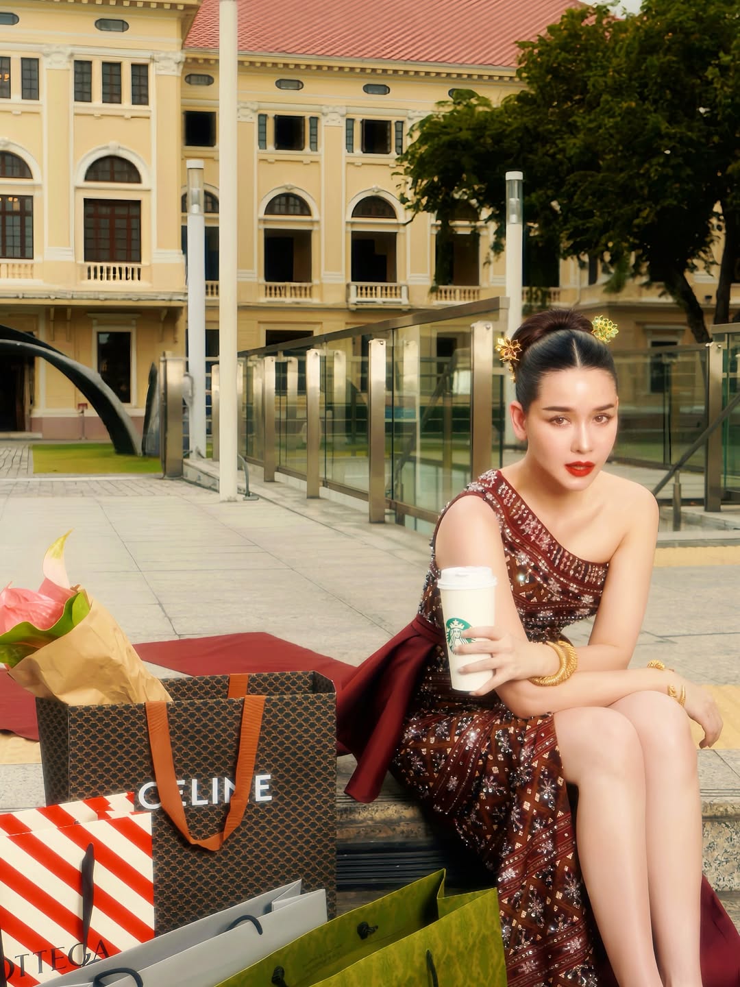 โม - อมีนา พินิจ