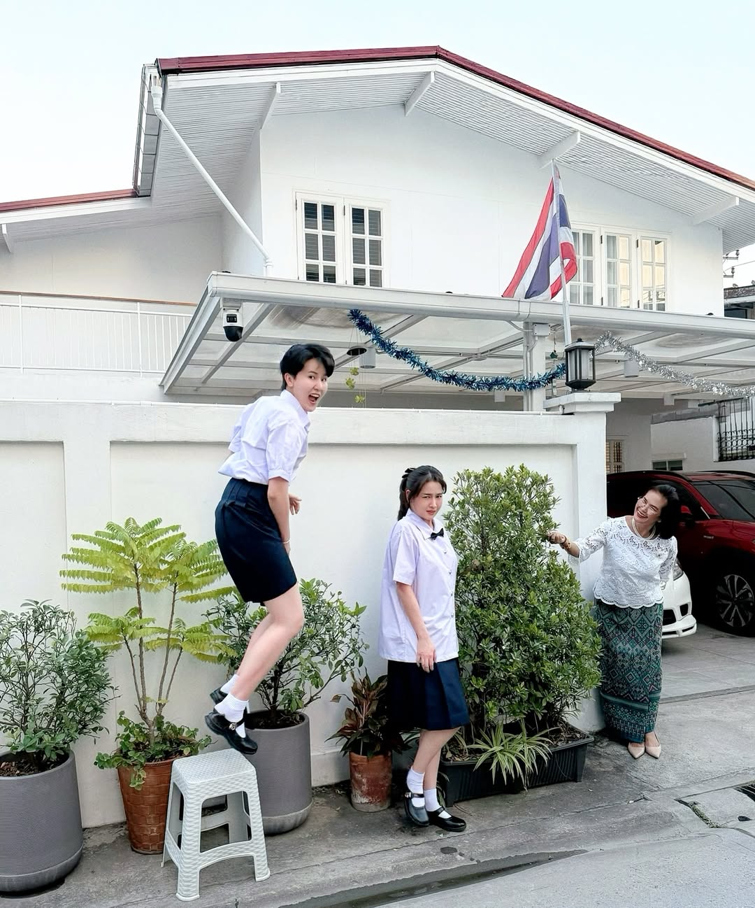 โม - อมีนา พินิจ