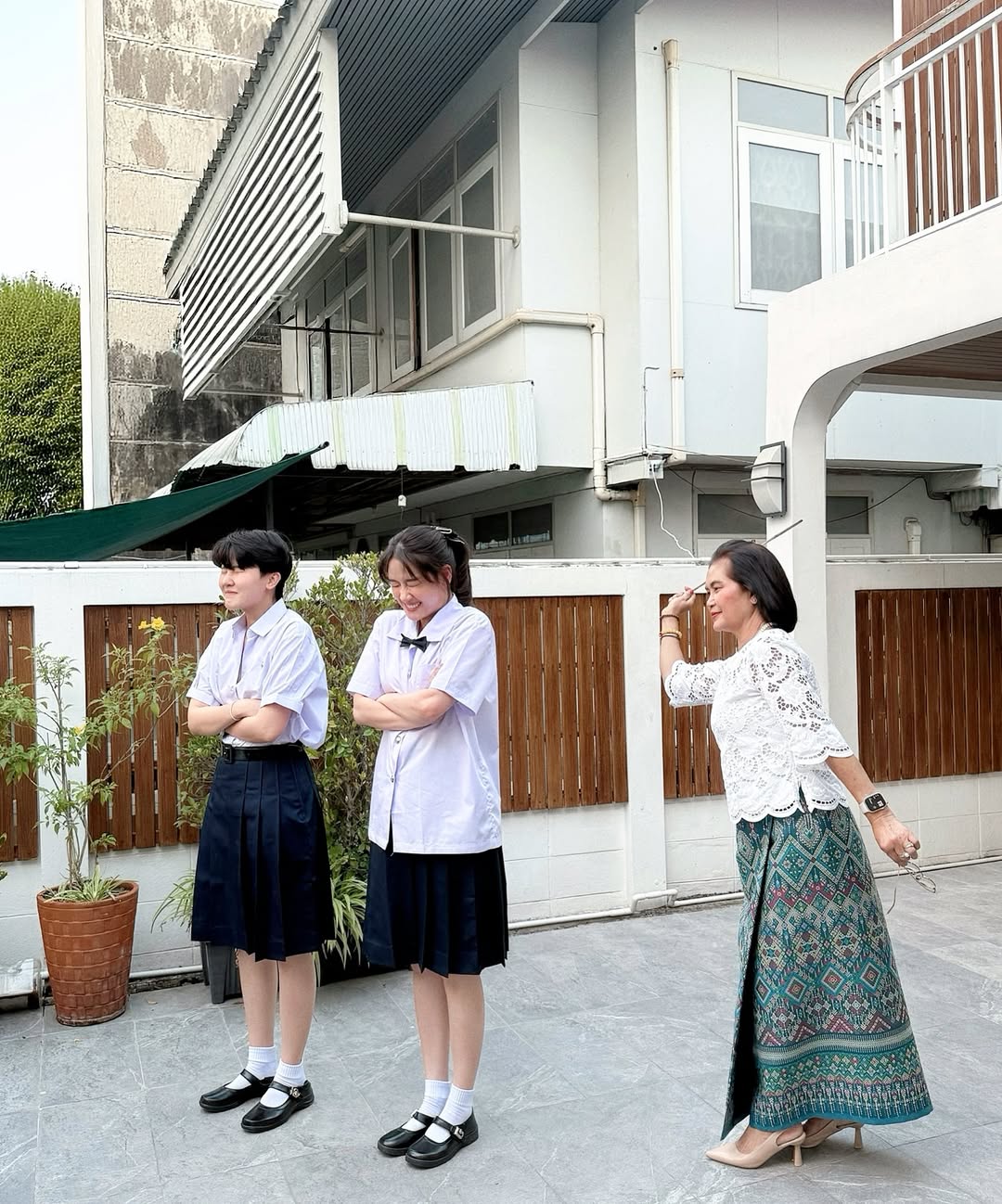 โม - อมีนา พินิจ