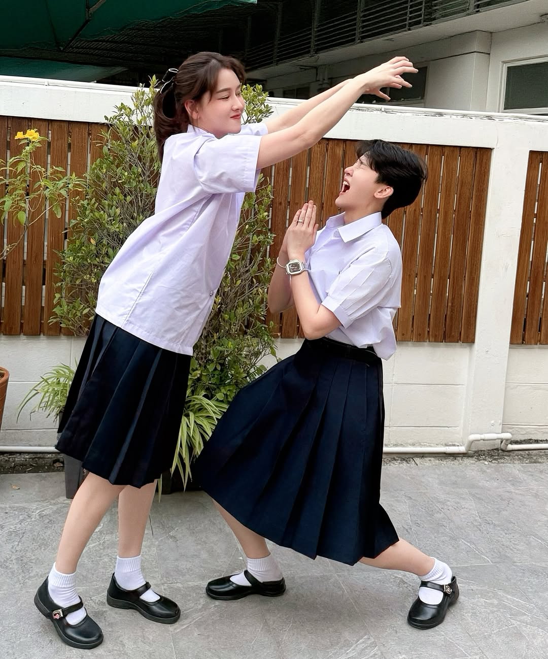 โม - อมีนา พินิจ