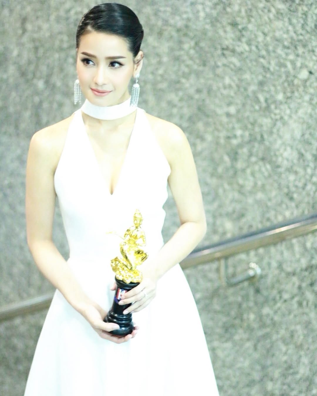 โม - อมีนา พินิจ