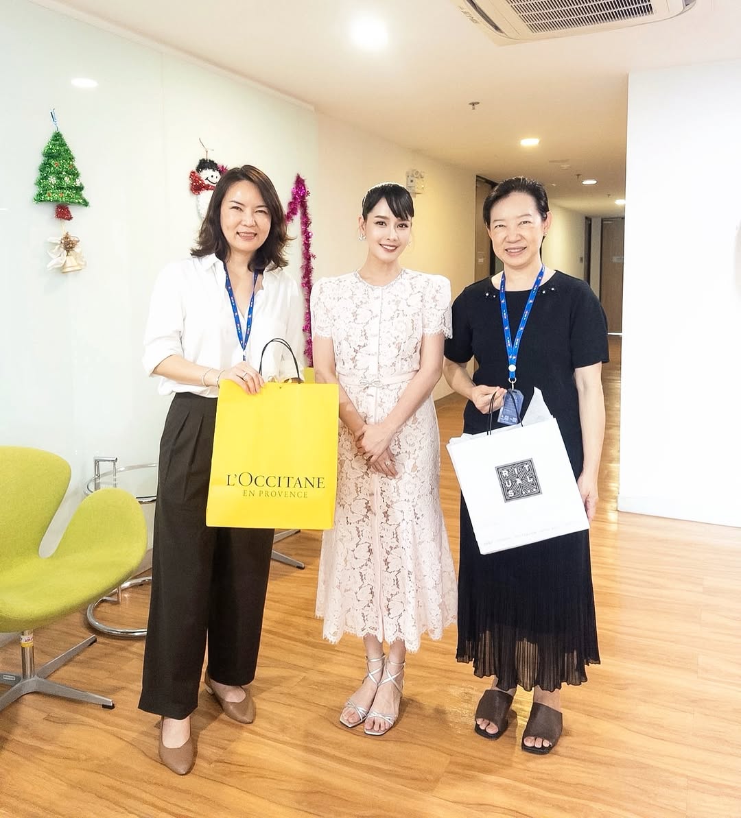 โม - อมีนา พินิจ