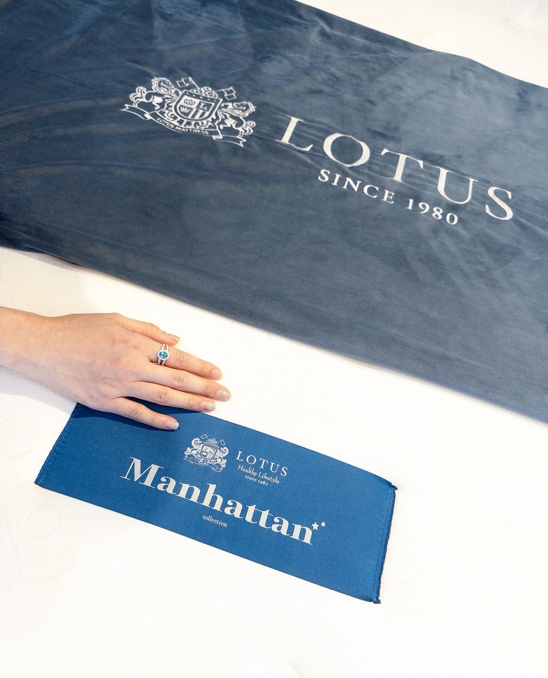 โม - อมีนา พินิจ