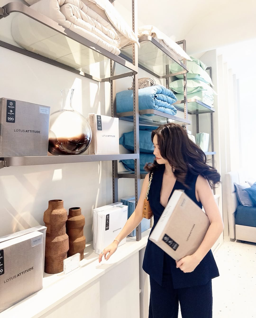 โม - อมีนา พินิจ