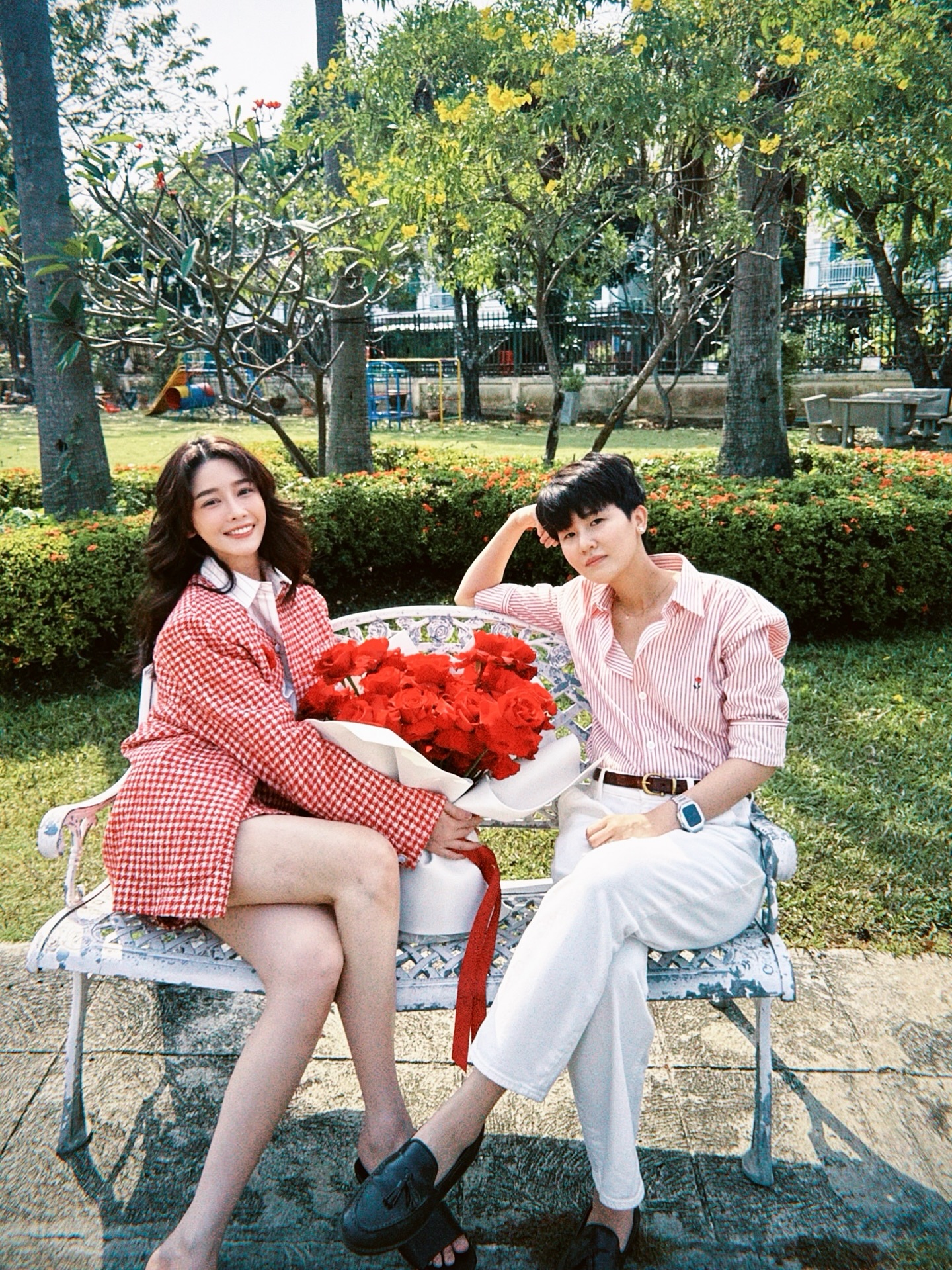 โม - อมีนา พินิจ