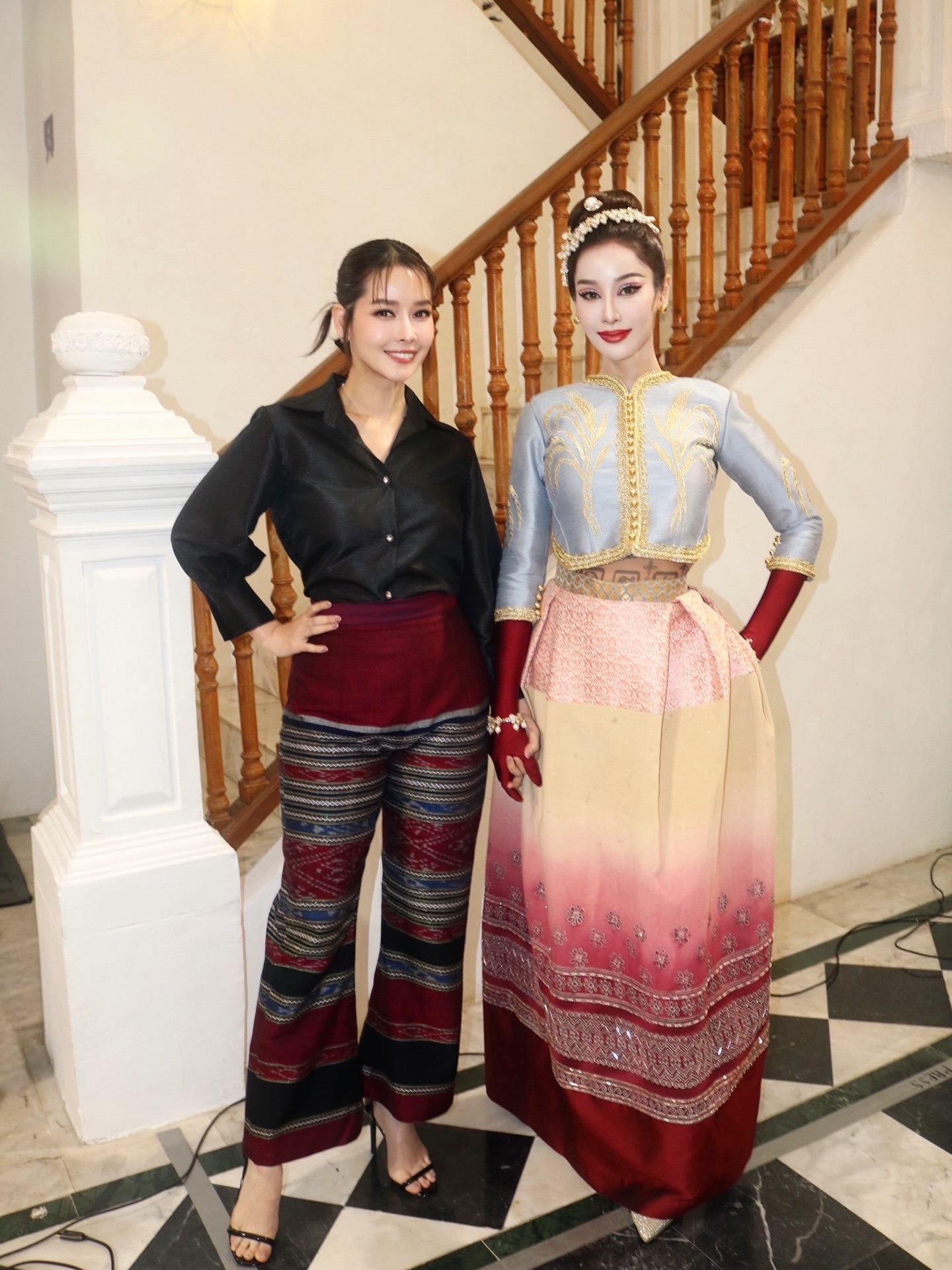 โม - อมีนา พินิจ