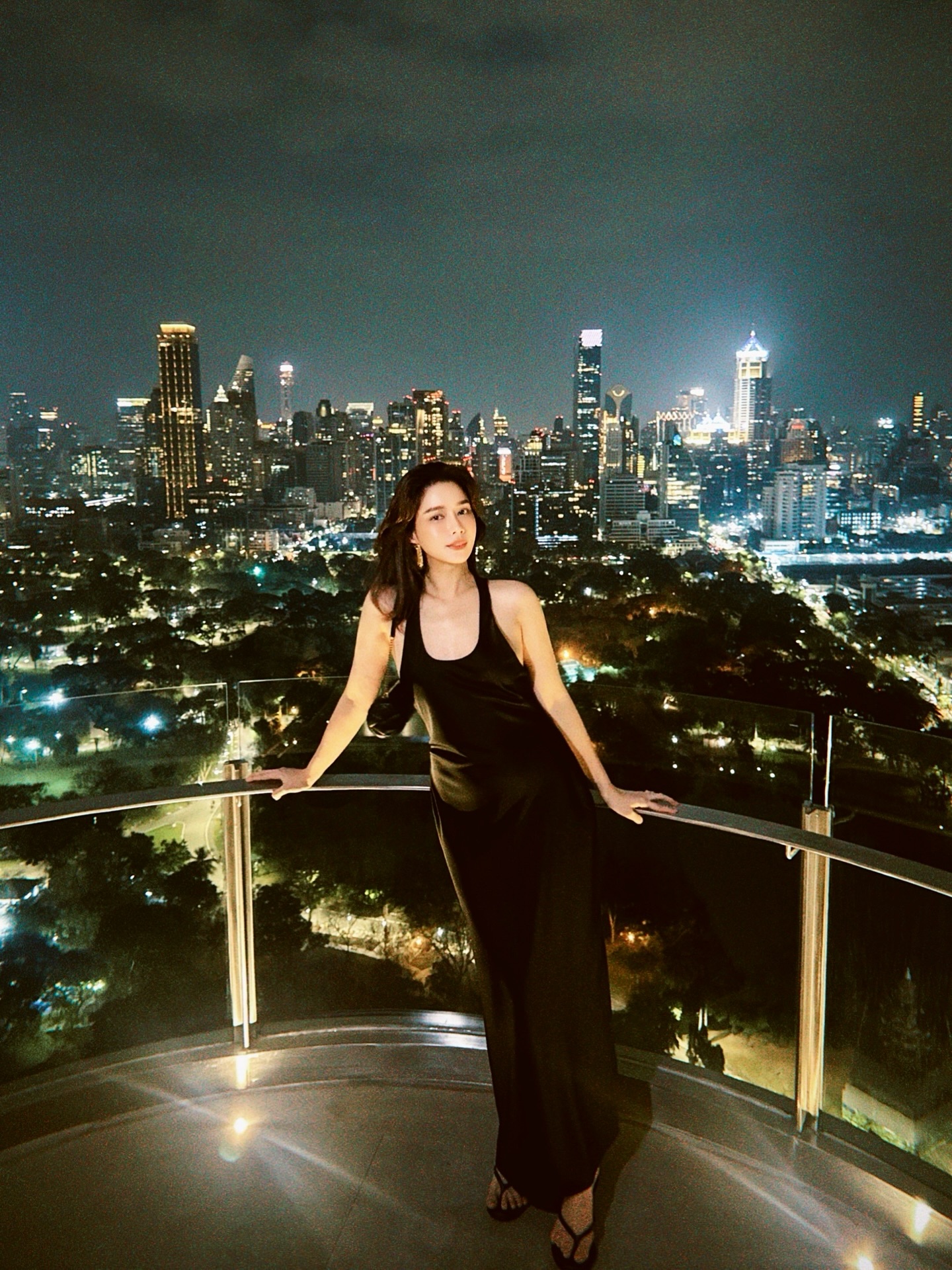 โม - อมีนา พินิจ