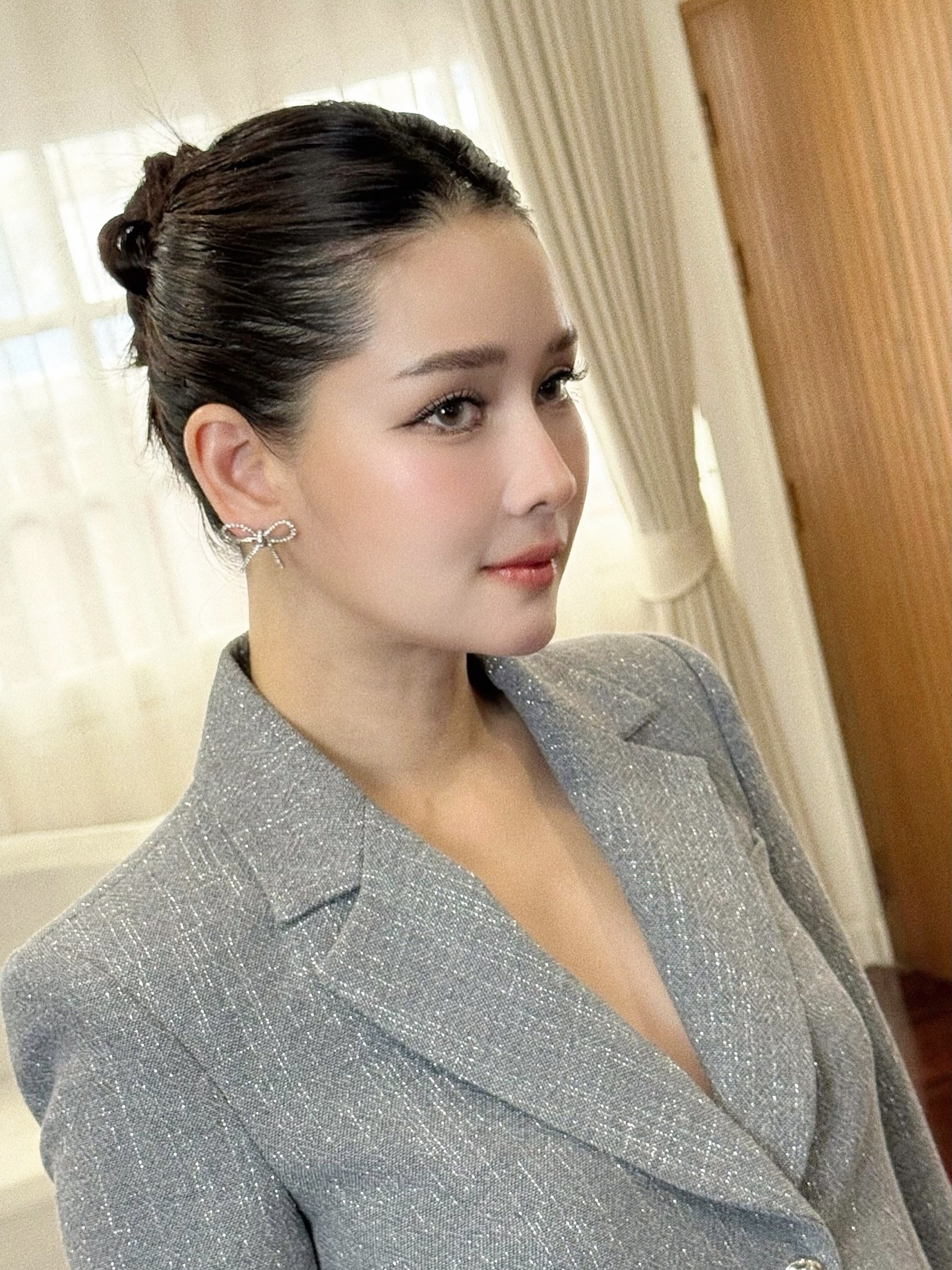 โม - อมีนา พินิจ