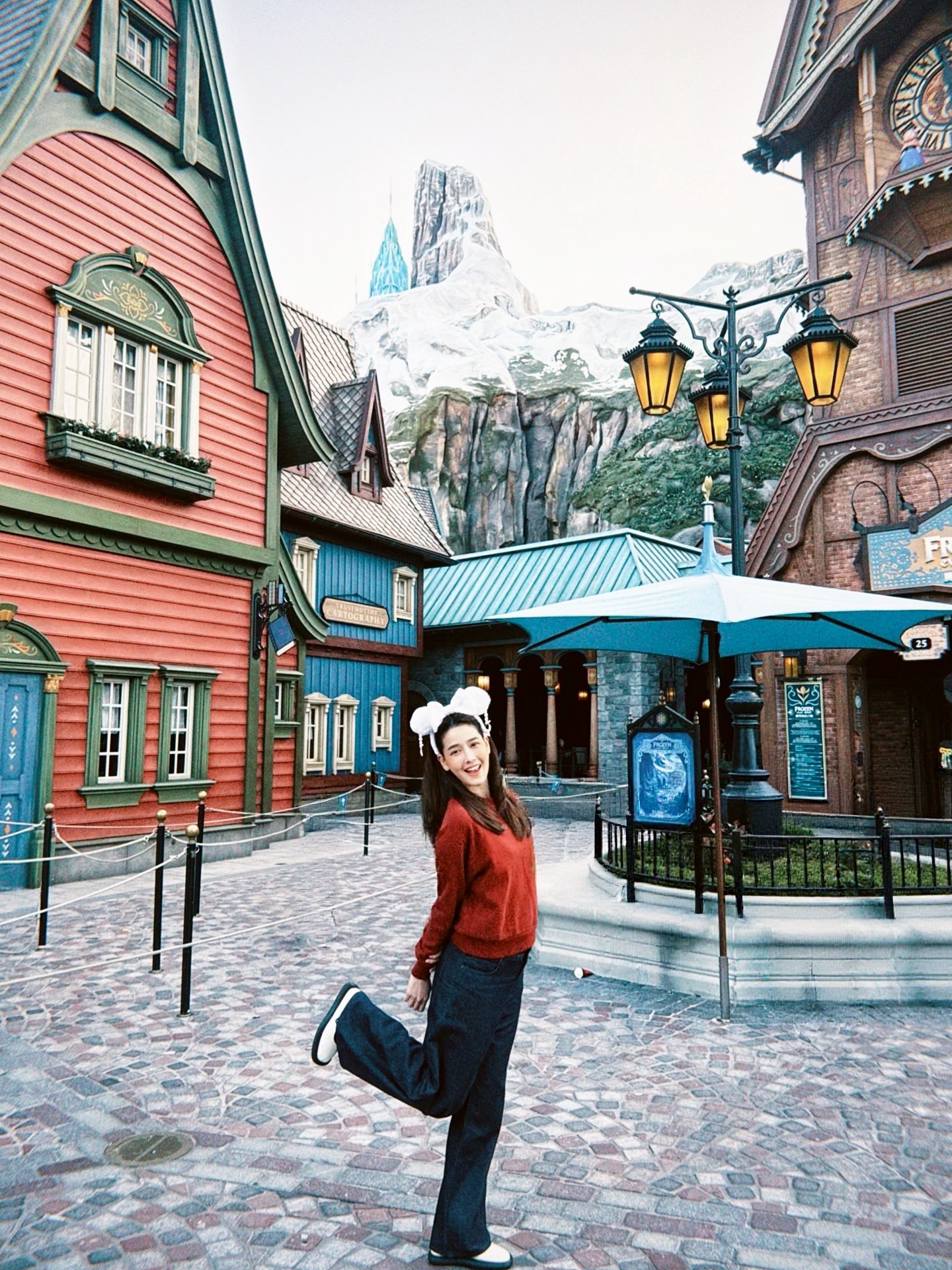 โม - อมีนา พินิจ