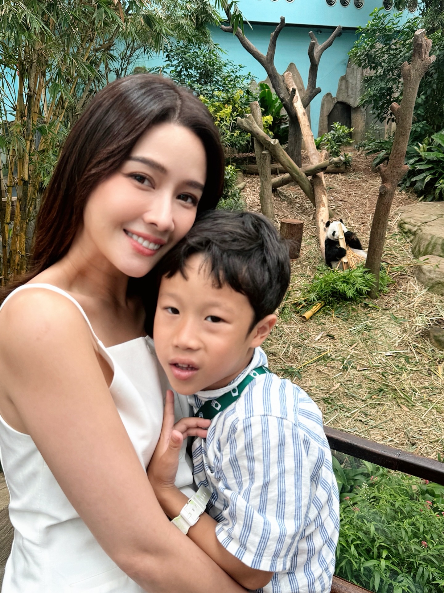 โม - อมีนา พินิจ