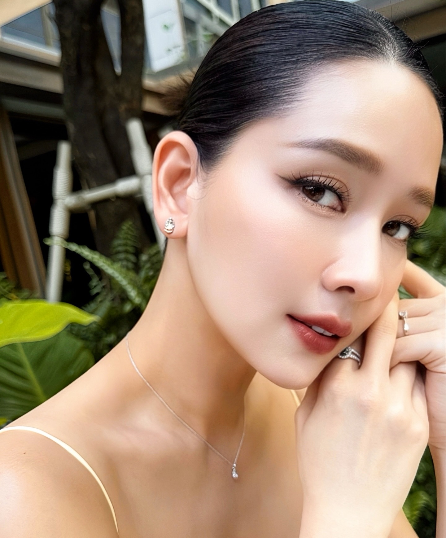 โม - อมีนา พินิจ