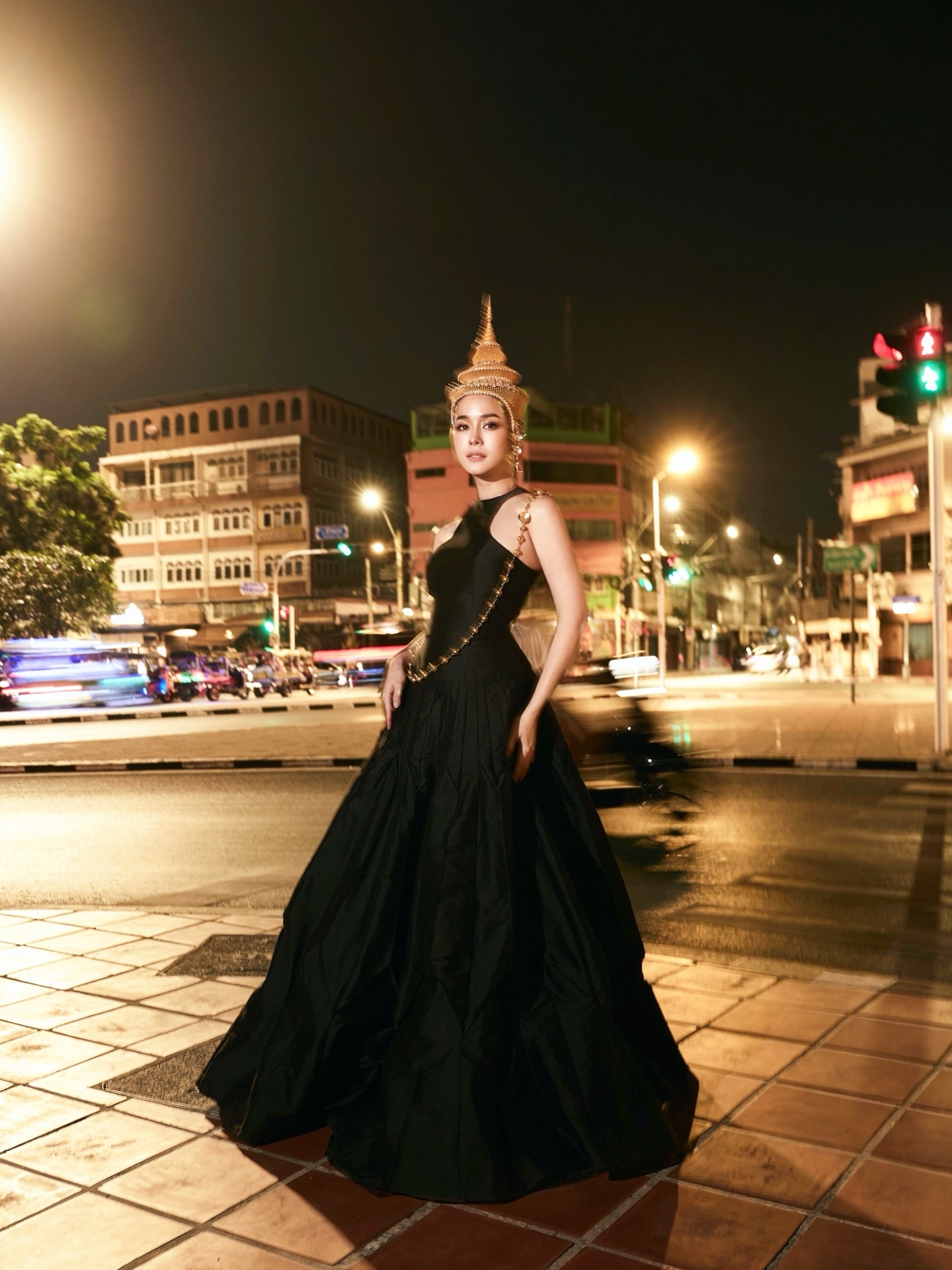 โม - อมีนา พินิจ