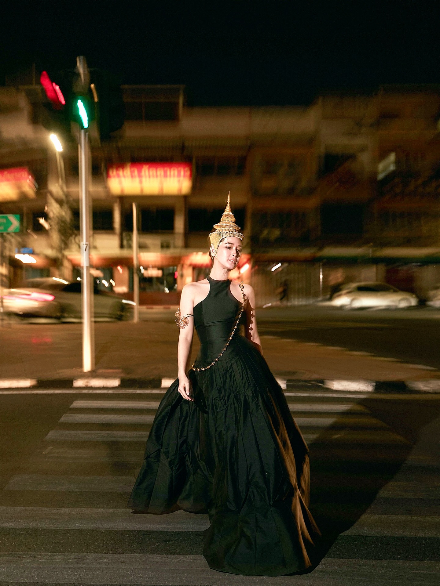 โม - อมีนา พินิจ