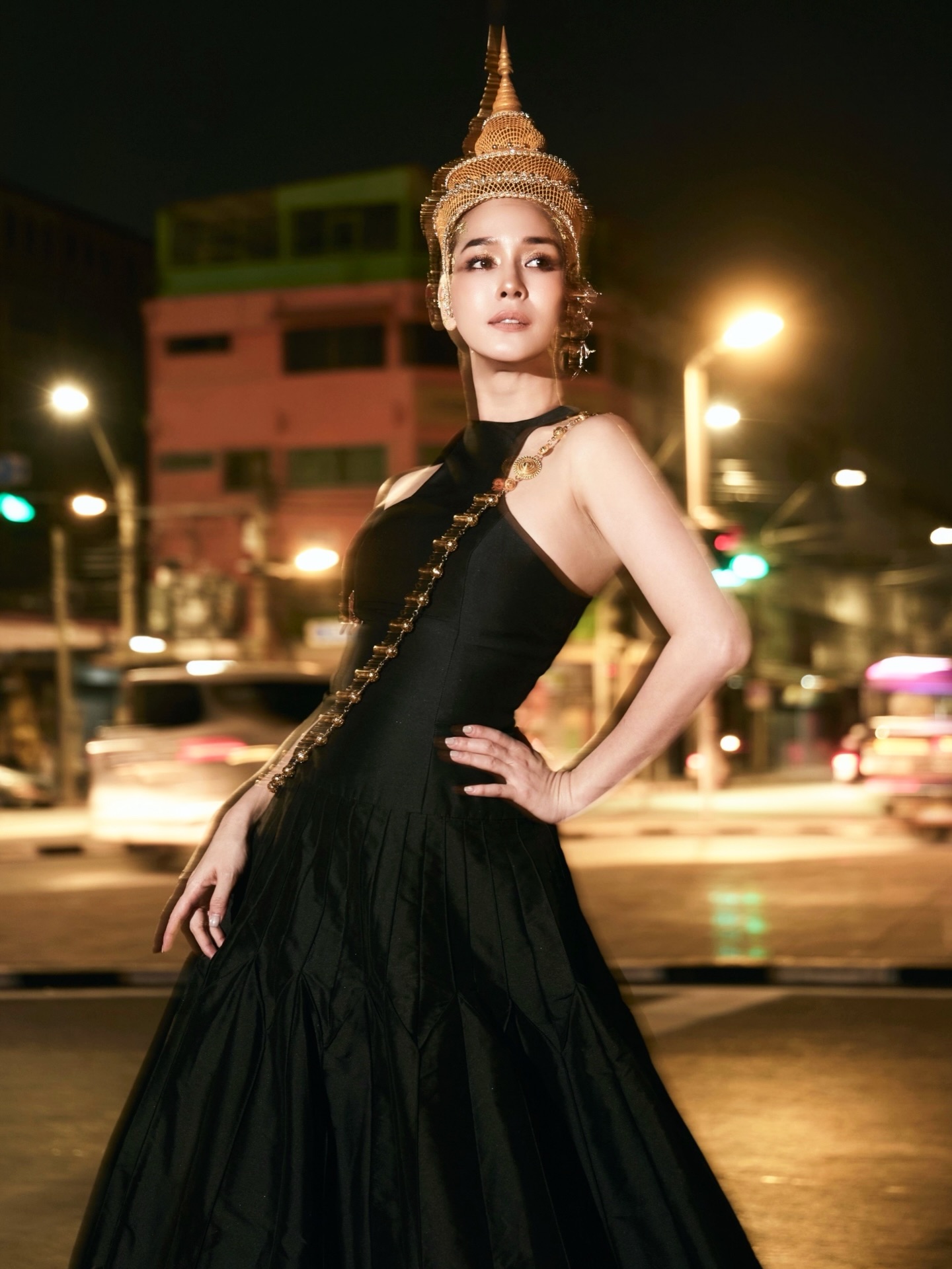 โม - อมีนา พินิจ