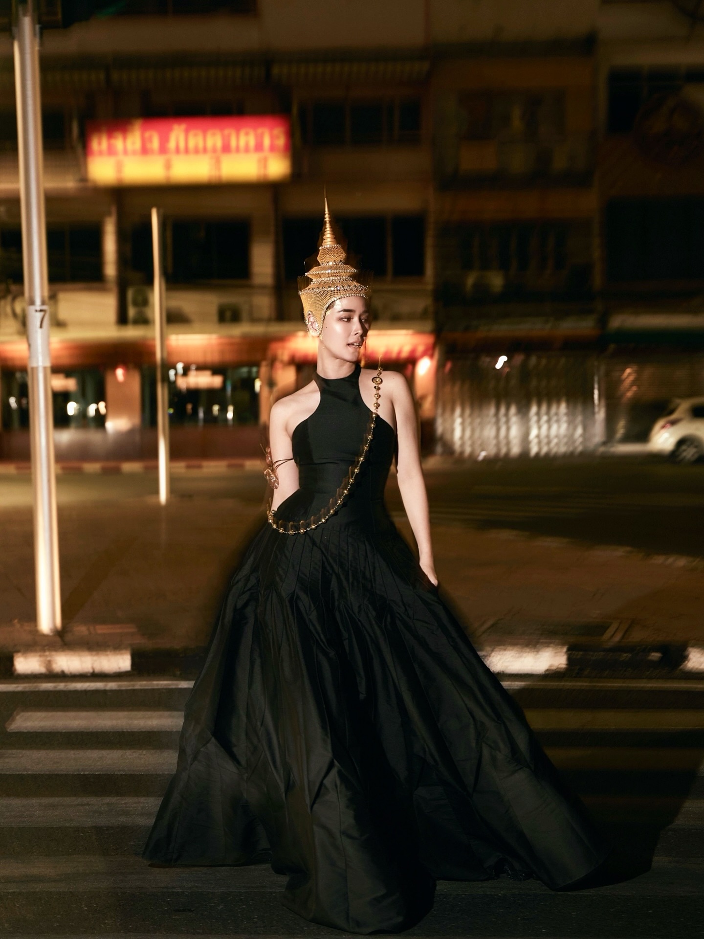 โม - อมีนา พินิจ