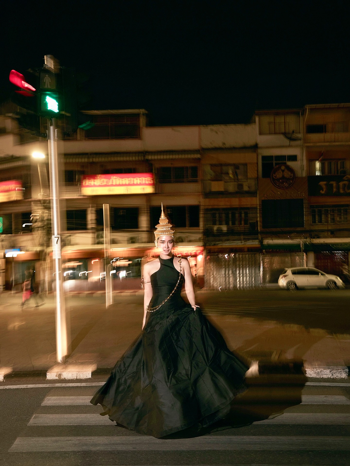 โม - อมีนา พินิจ