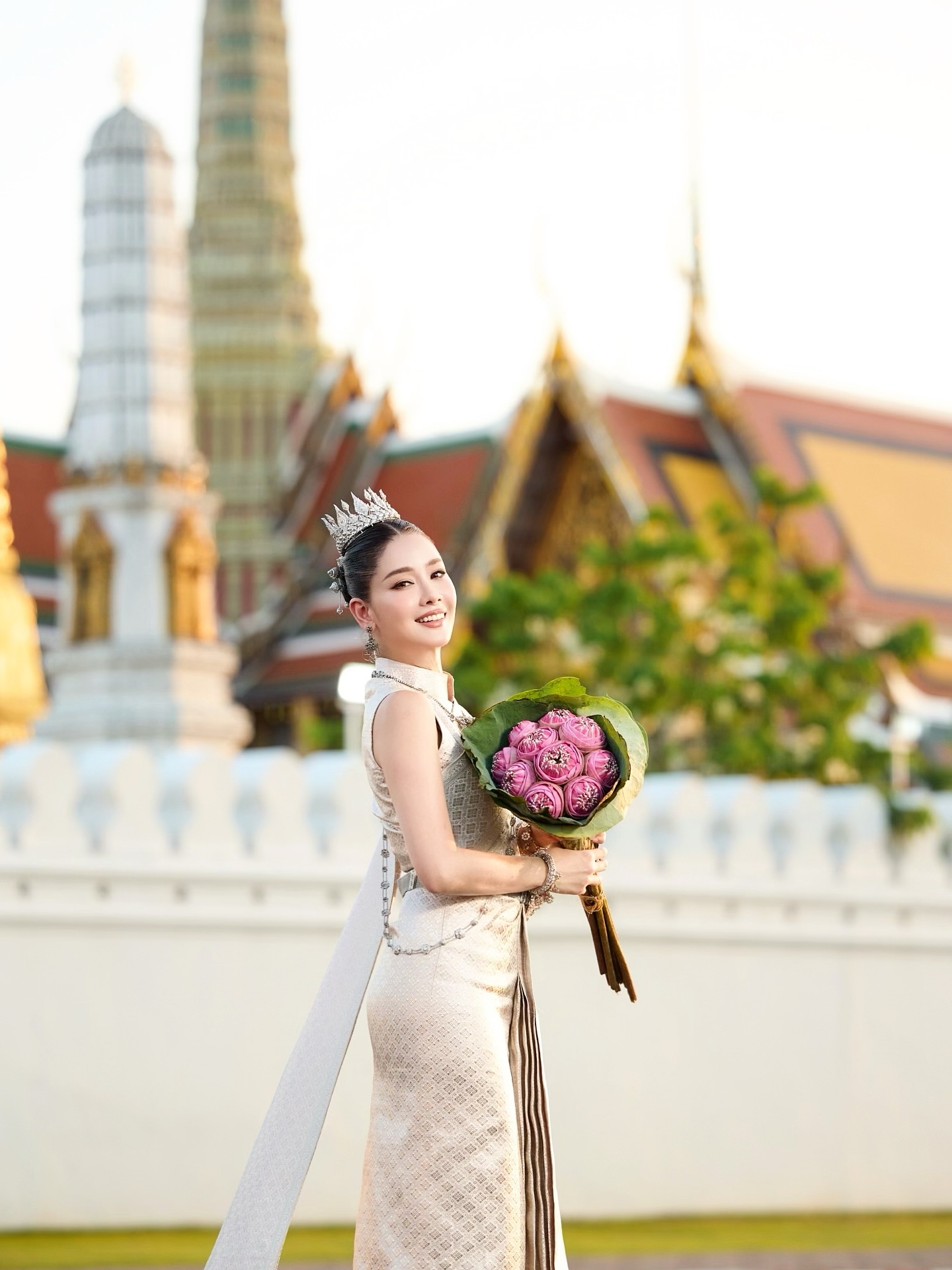 โม - อมีนา พินิจ