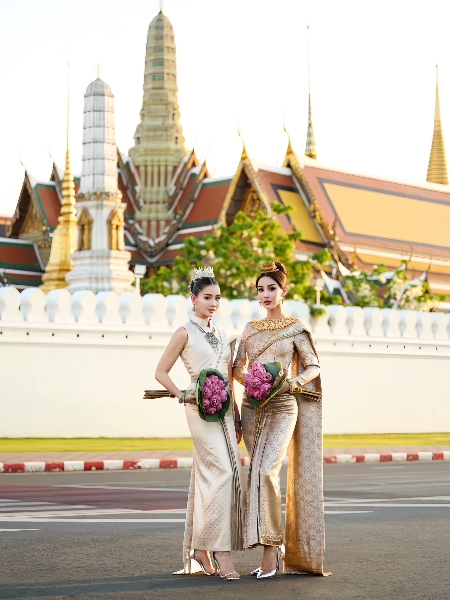 โม - อมีนา พินิจ