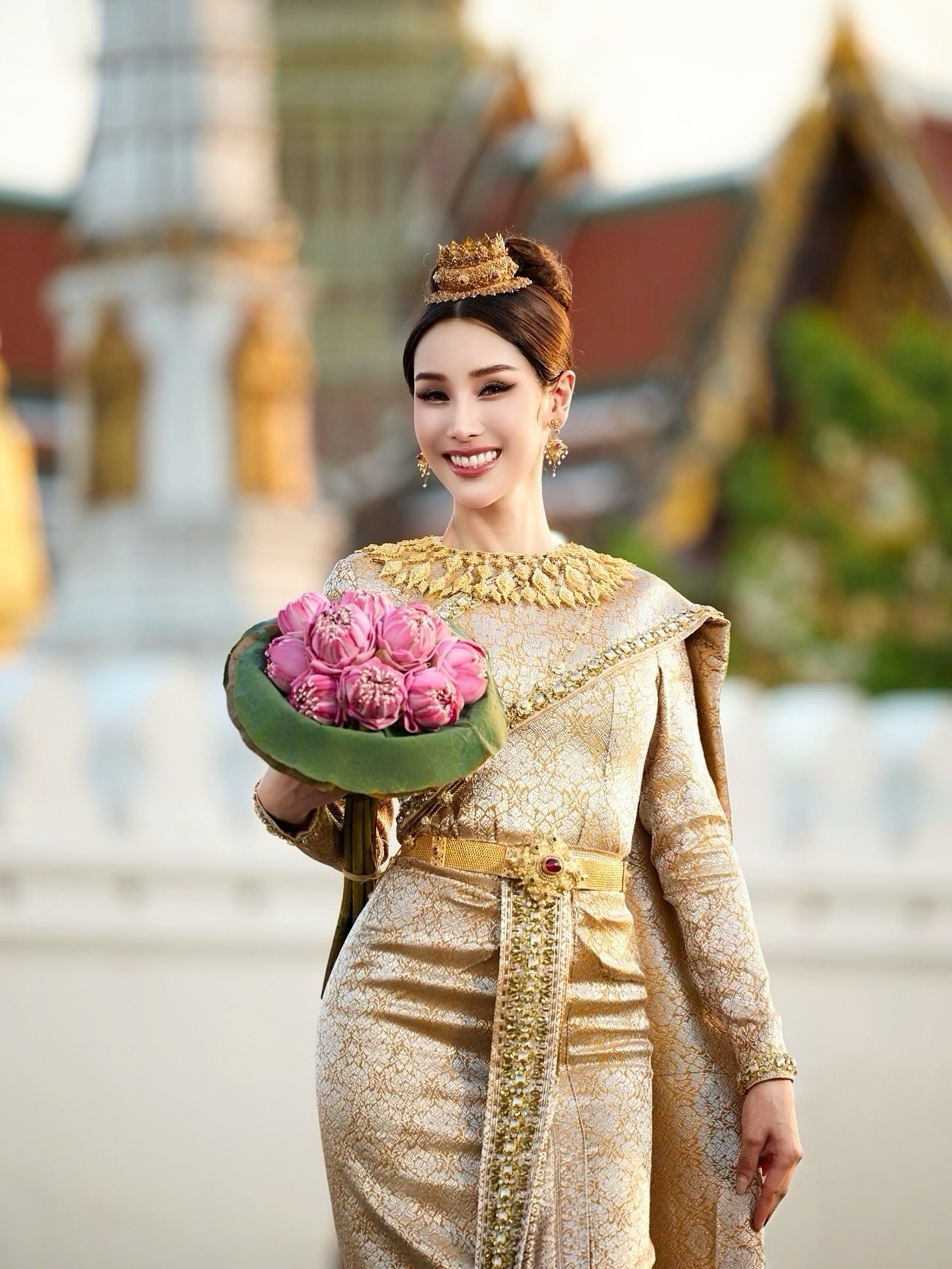 โม - อมีนา พินิจ