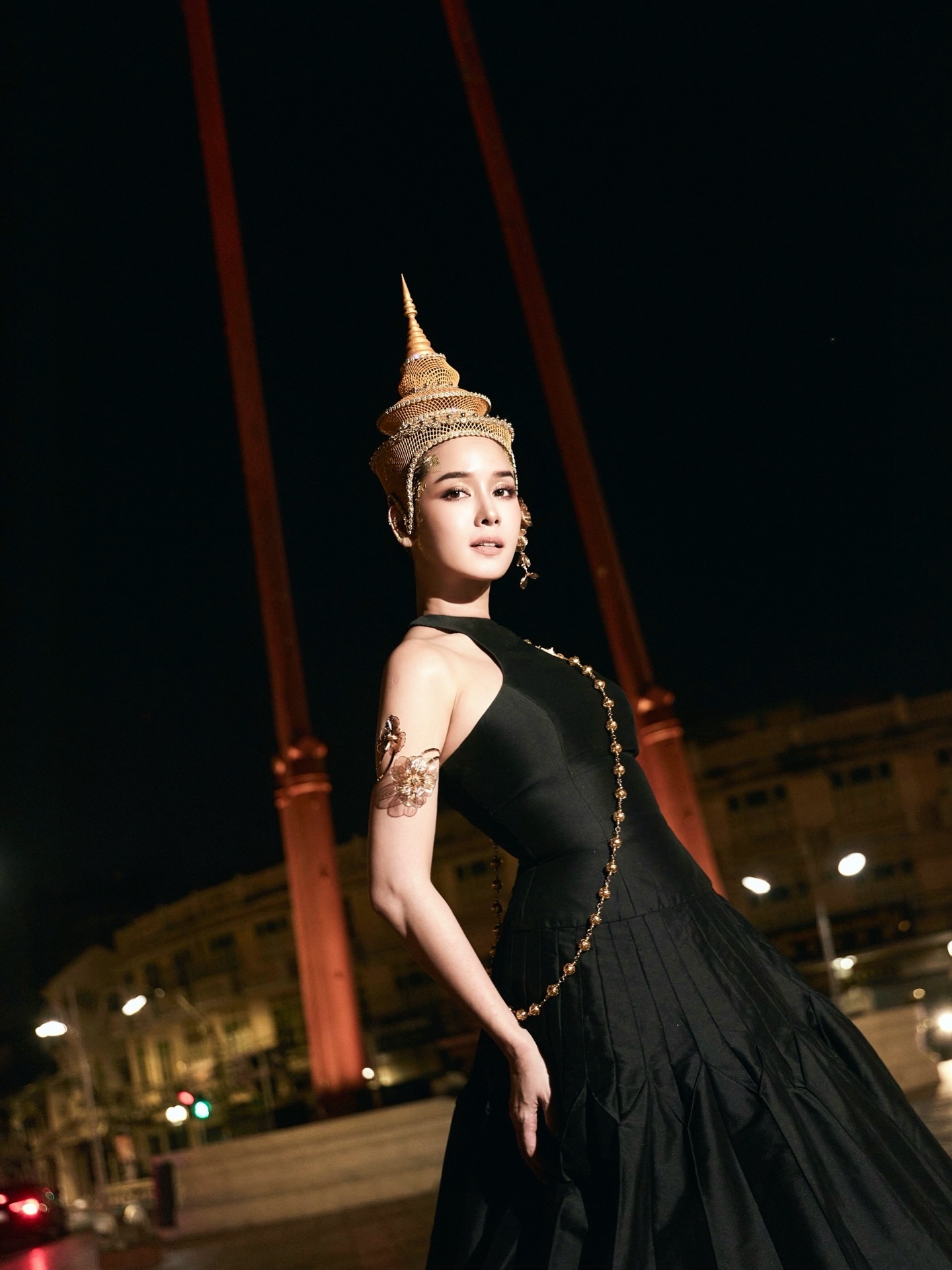 โม - อมีนา พินิจ