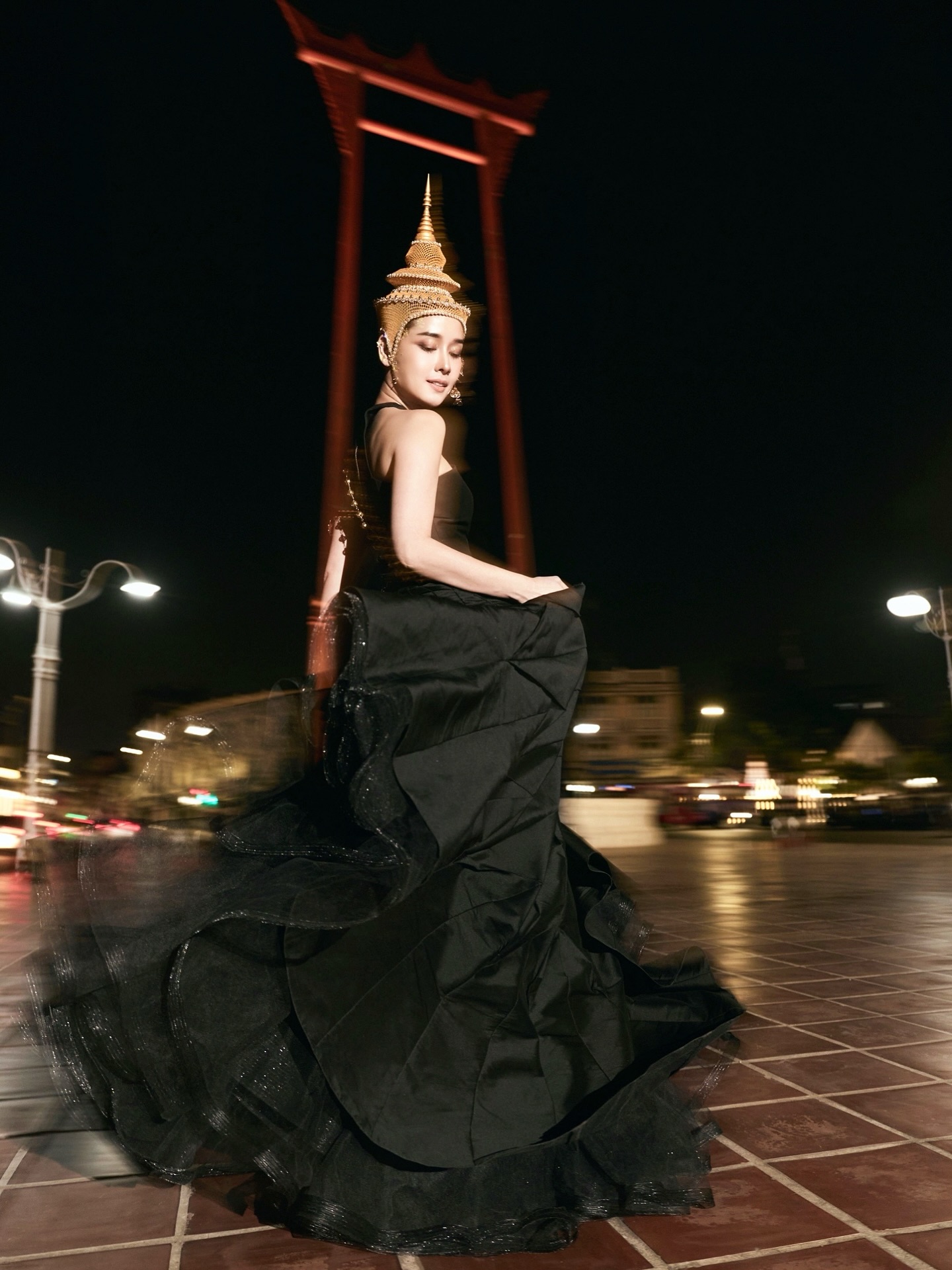 โม - อมีนา พินิจ