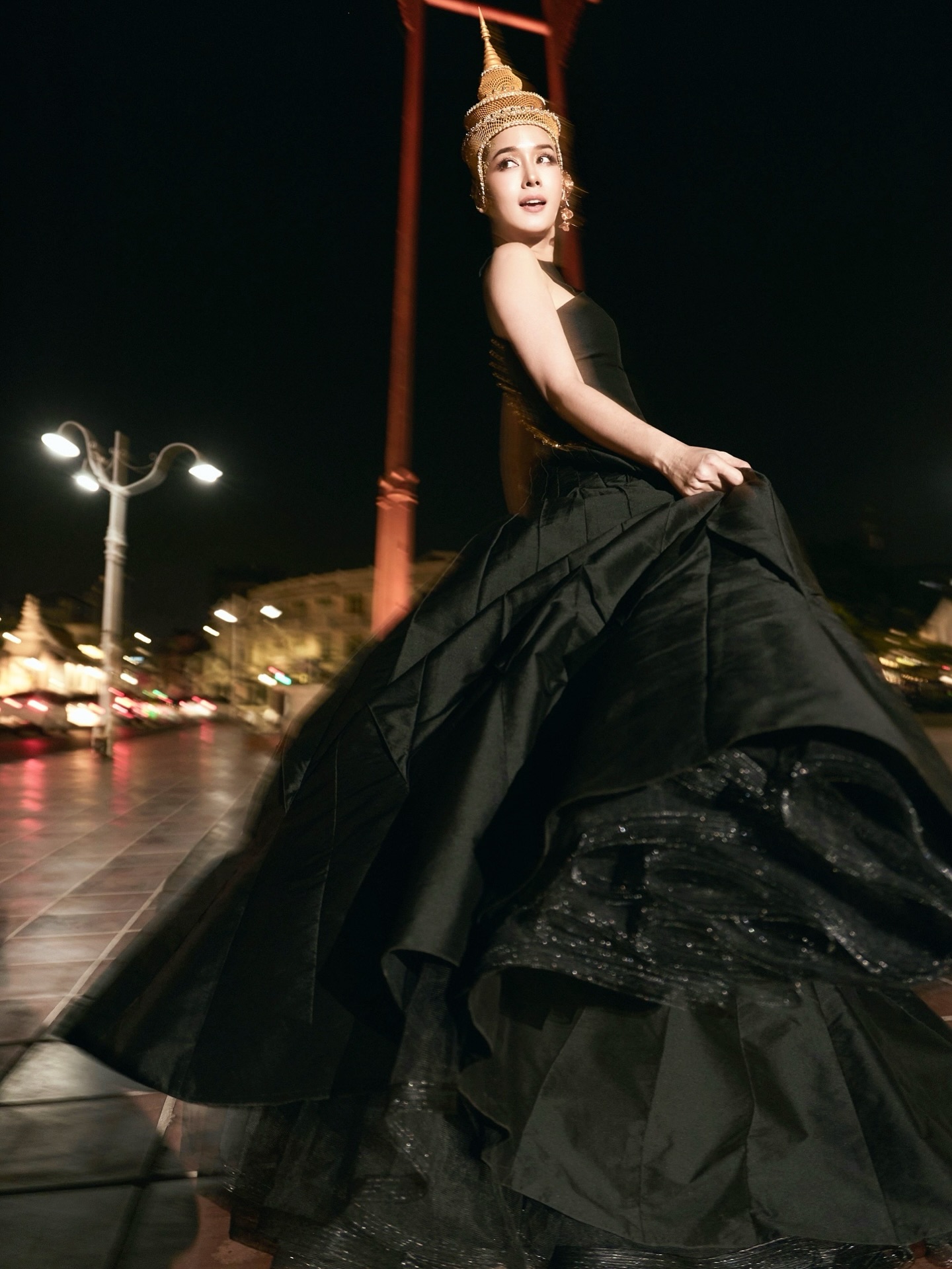 โม - อมีนา พินิจ