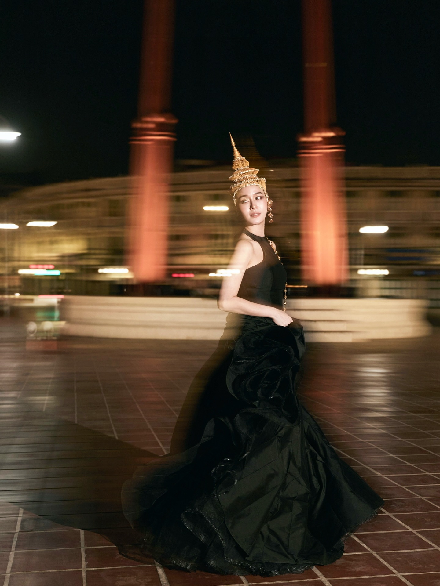 โม - อมีนา พินิจ