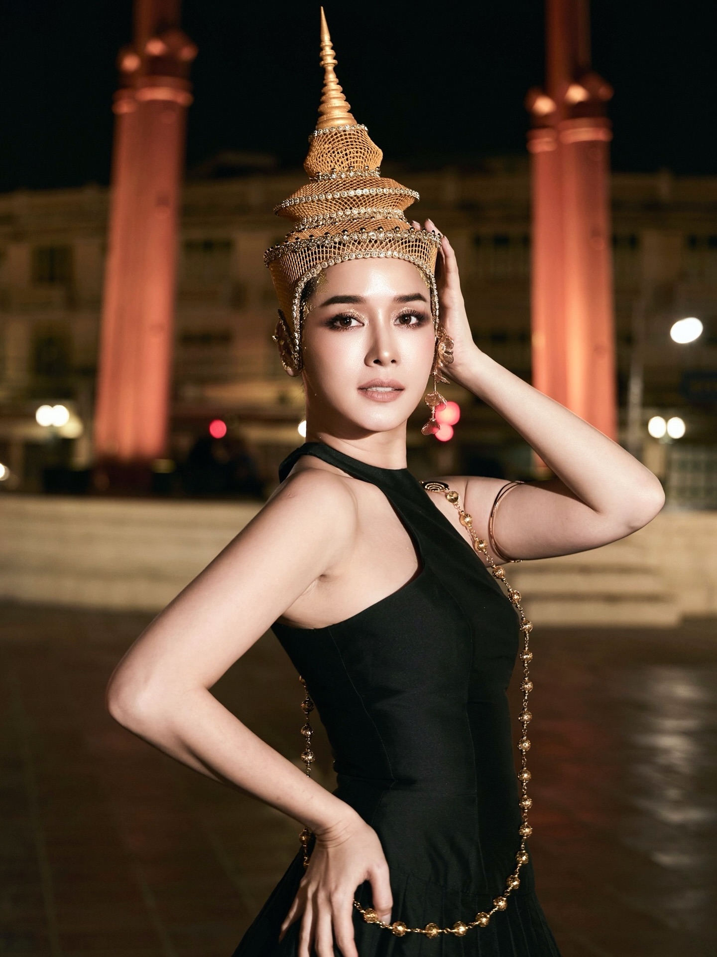 โม - อมีนา พินิจ