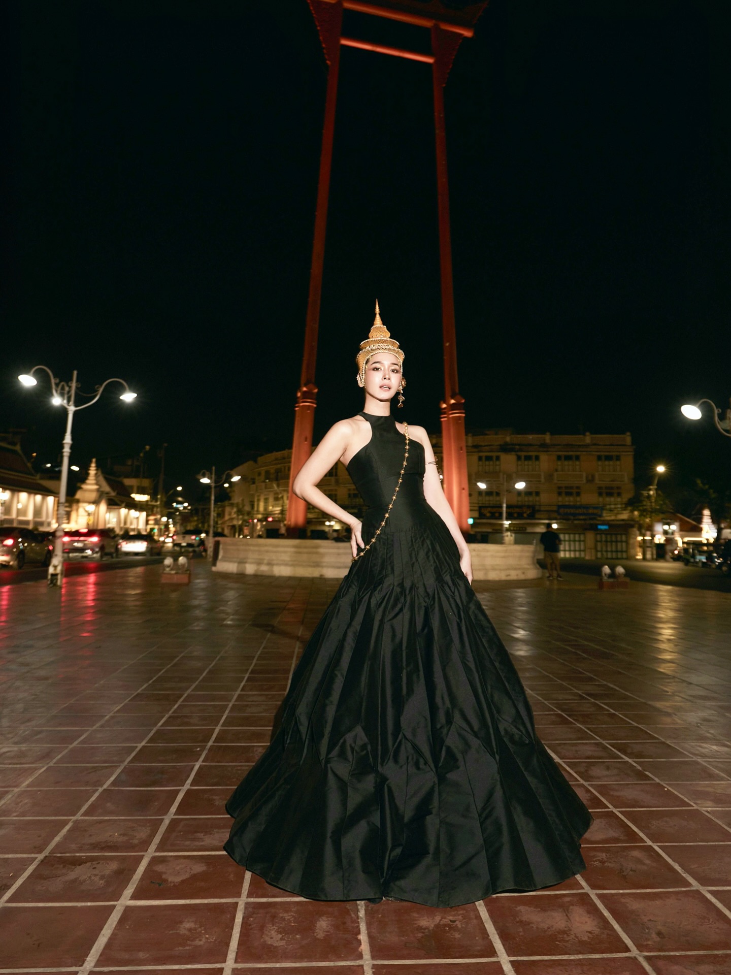 โม - อมีนา พินิจ