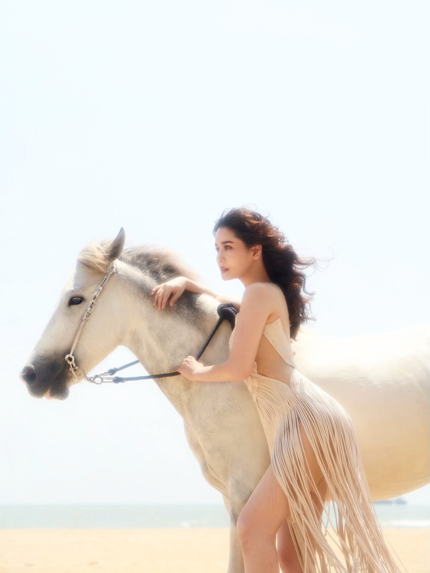 โม - อมีนา พินิจ