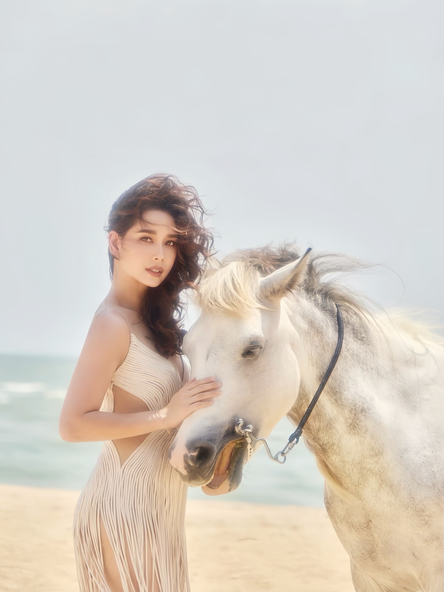 โม - อมีนา พินิจ