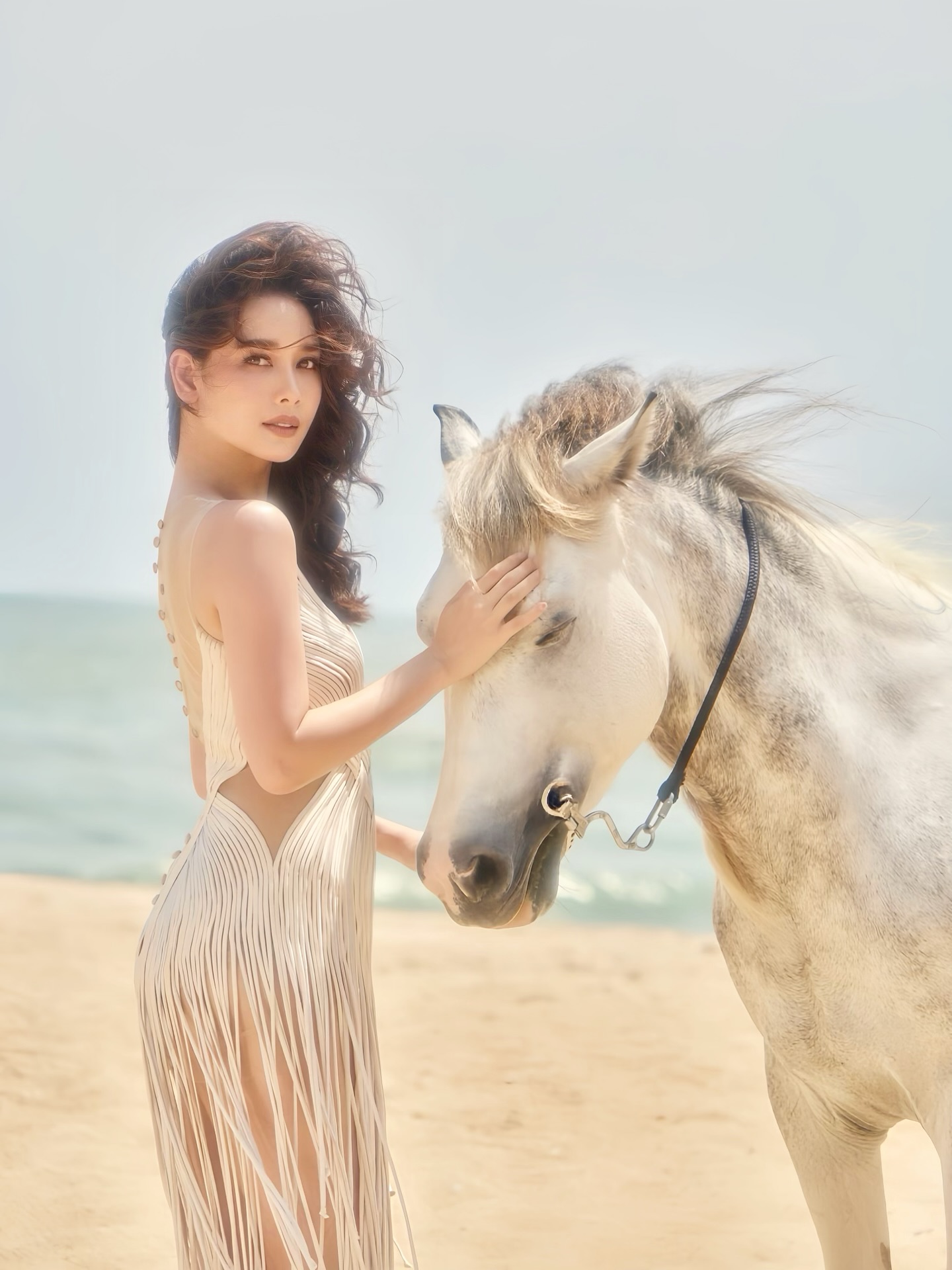 โม - อมีนา พินิจ