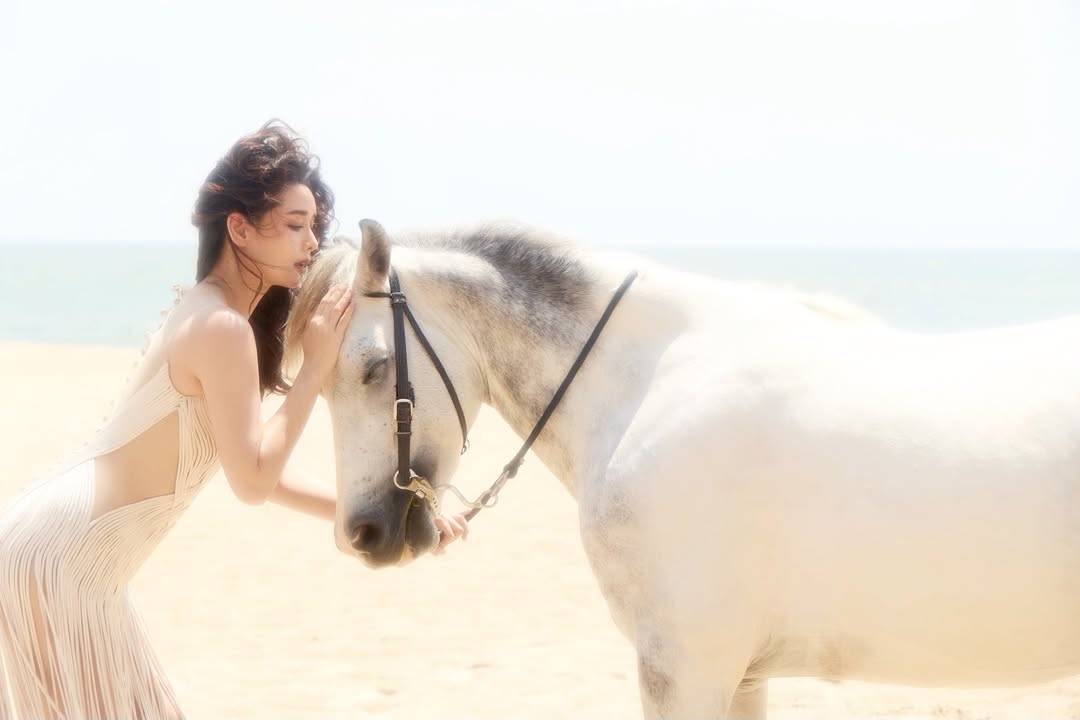 โม - อมีนา พินิจ