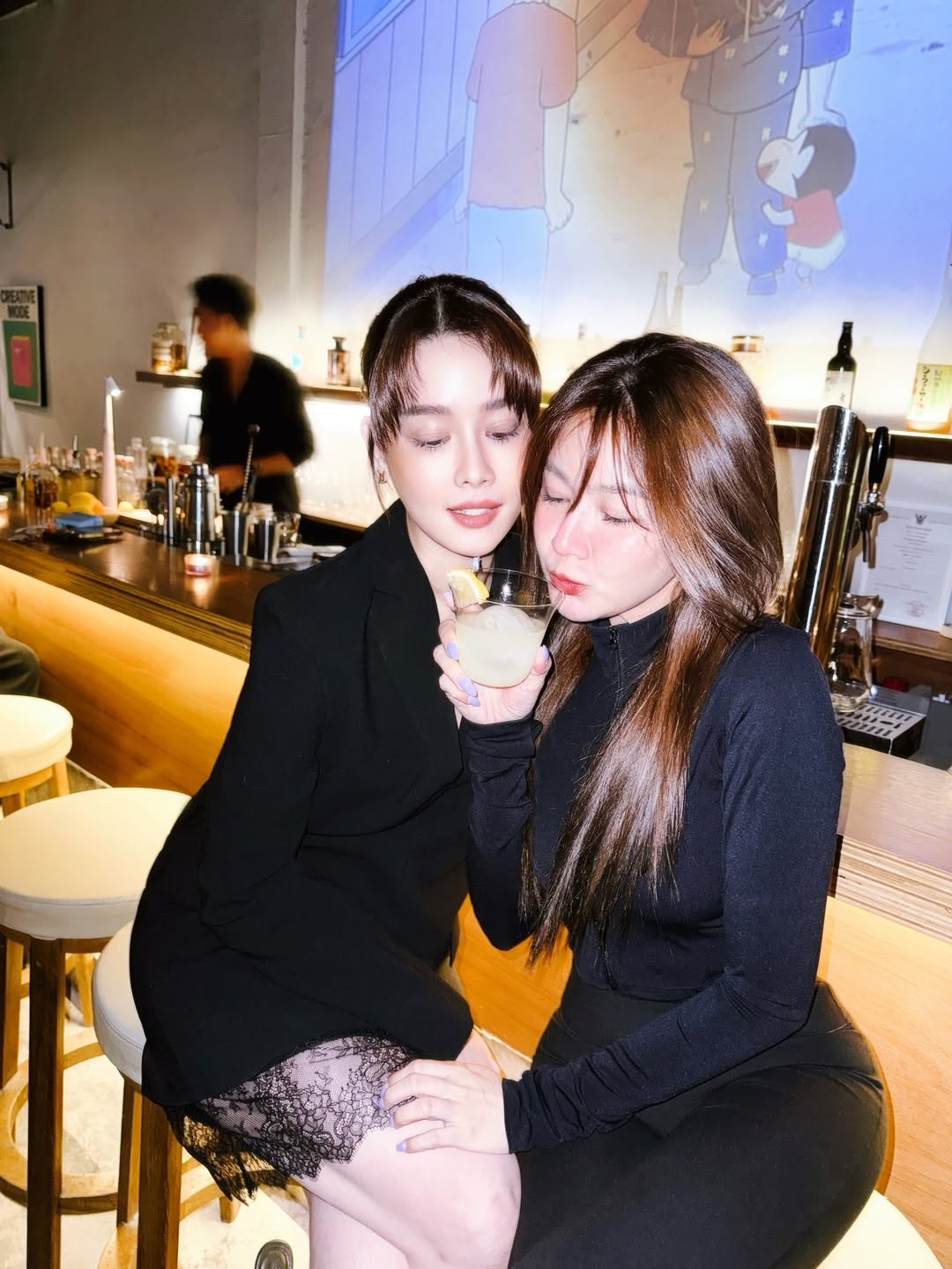 โม - อมีนา พินิจ