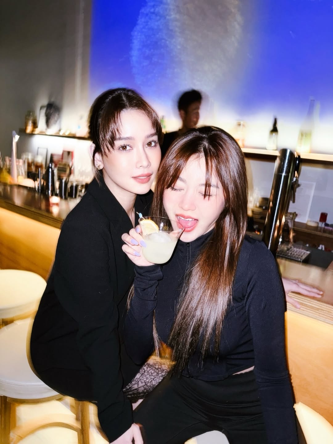 โม - อมีนา พินิจ