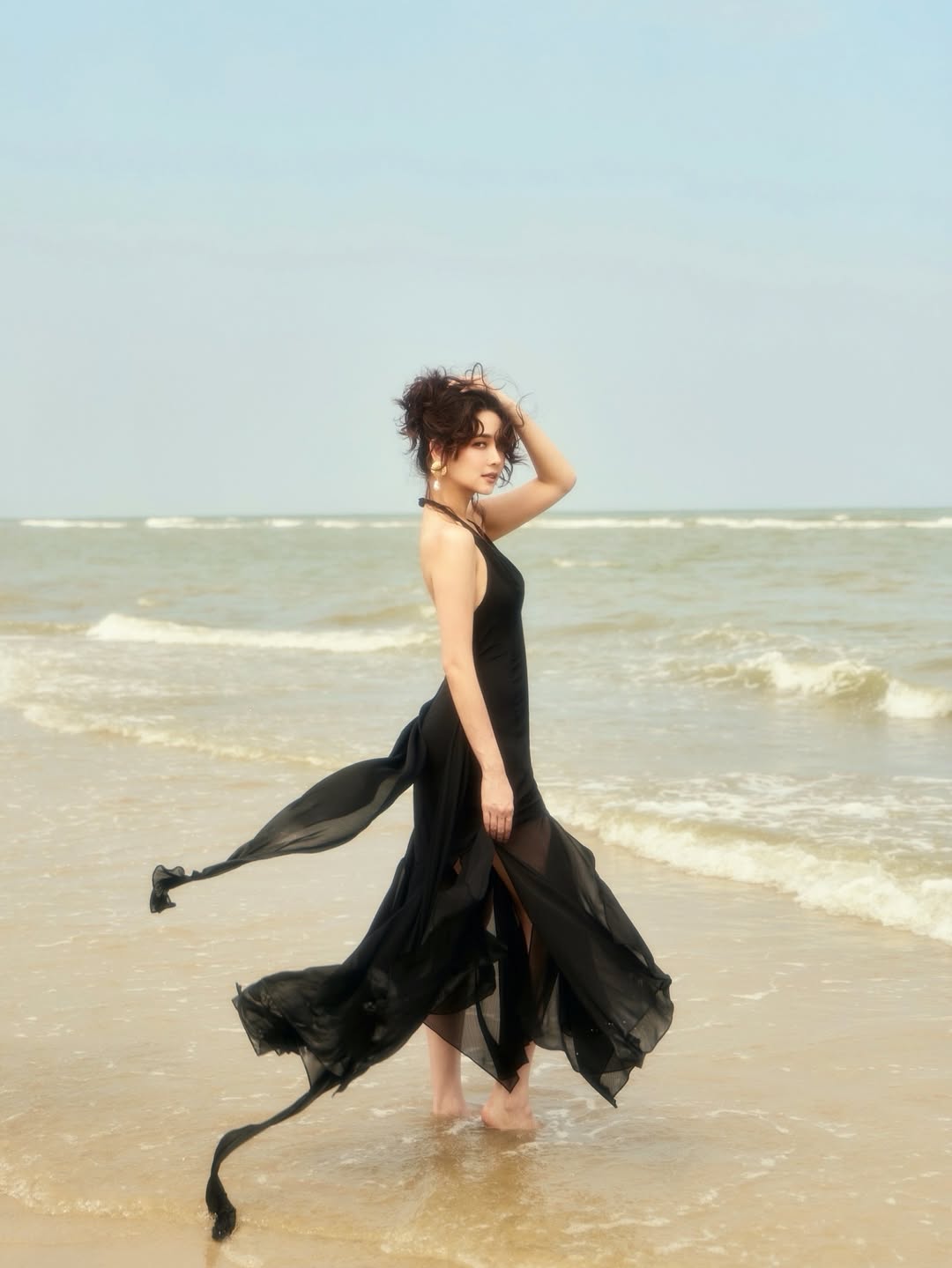 โม - อมีนา พินิจ