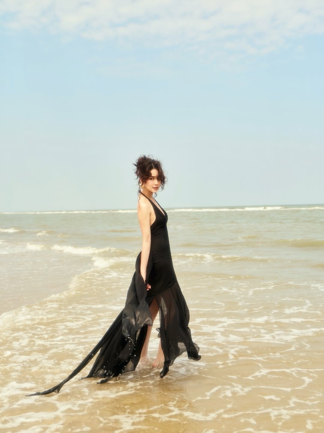 โม - อมีนา พินิจ