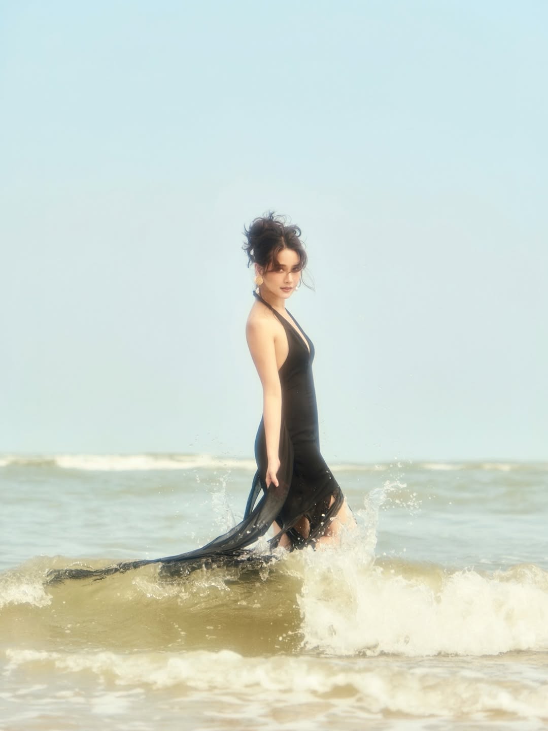 โม - อมีนา พินิจ