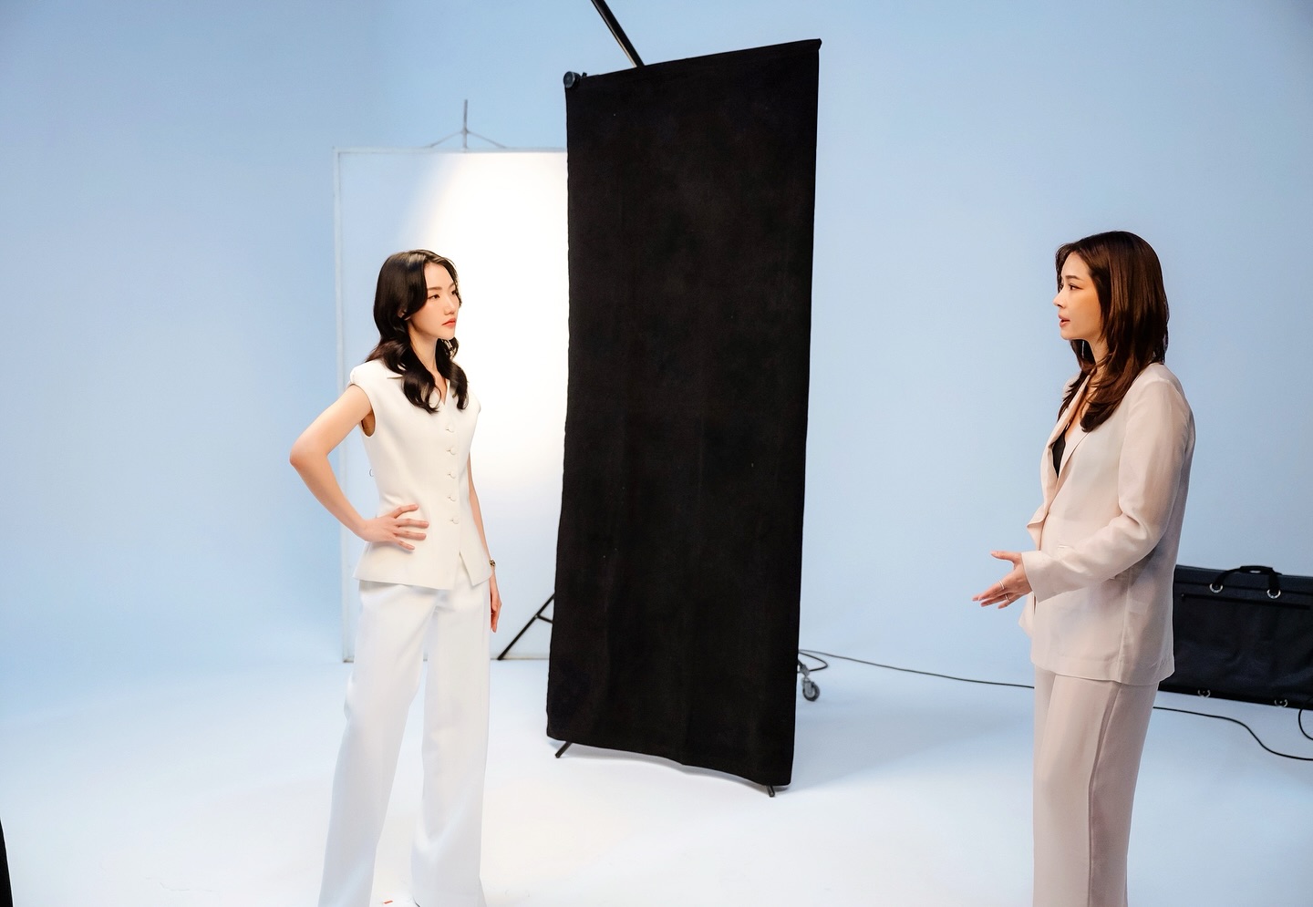 โม - อมีนา พินิจ