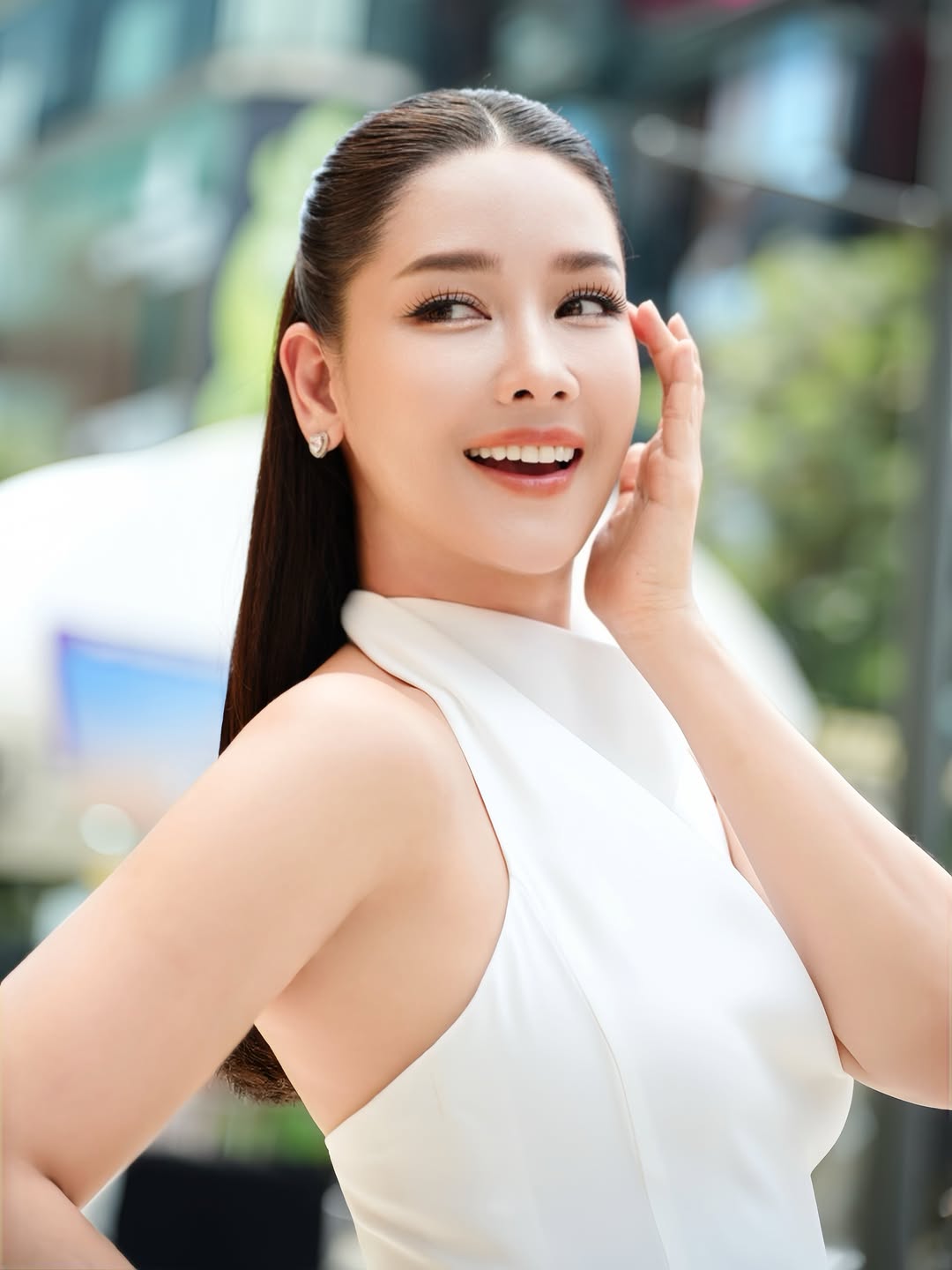 โม - อมีนา พินิจ
