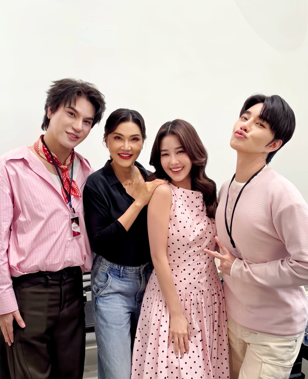 โม - อมีนา พินิจ