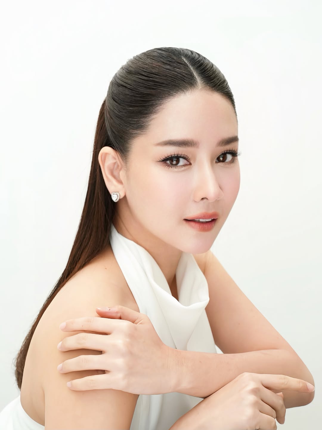 โม - อมีนา พินิจ