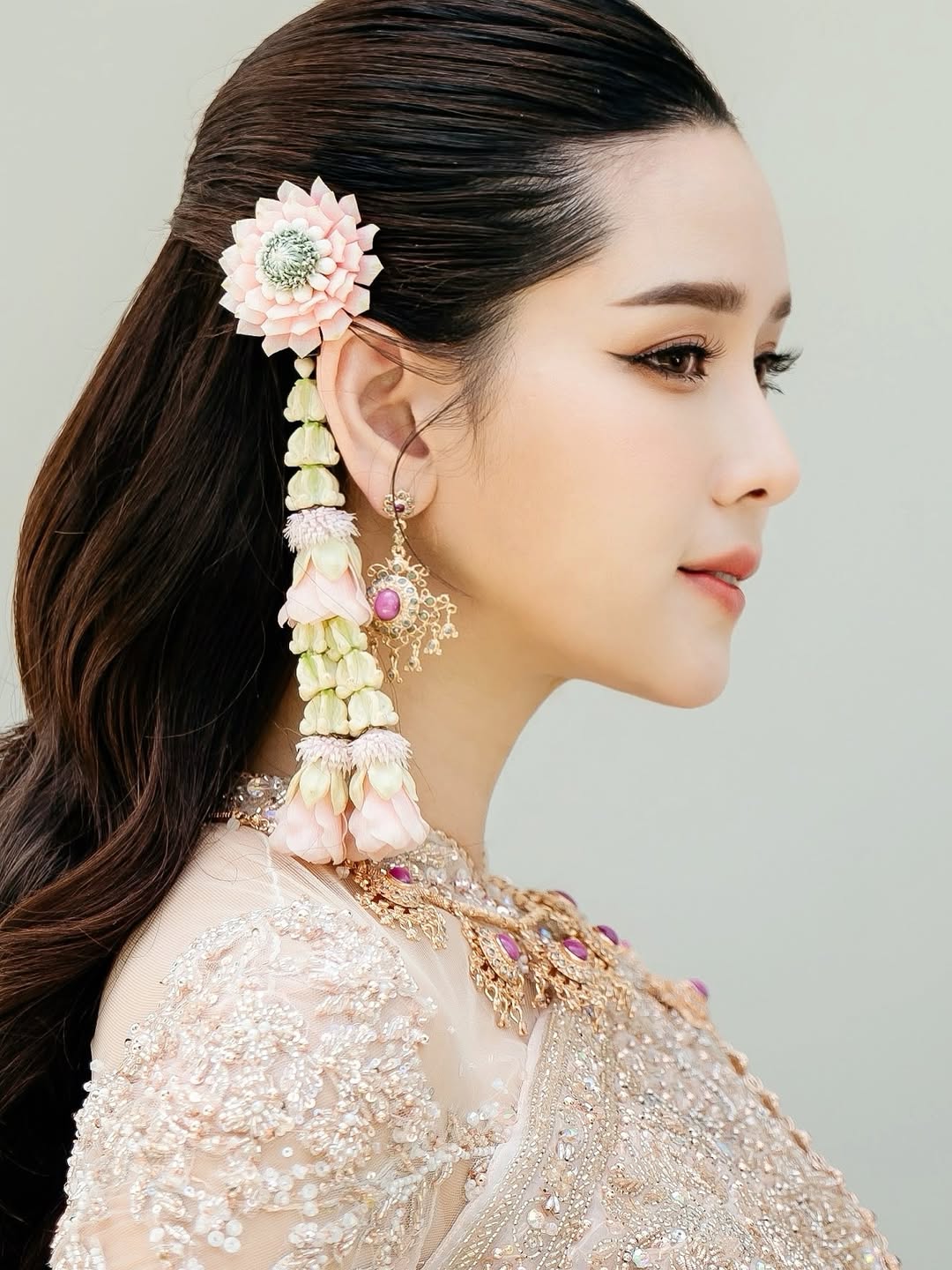 โม - อมีนา พินิจ